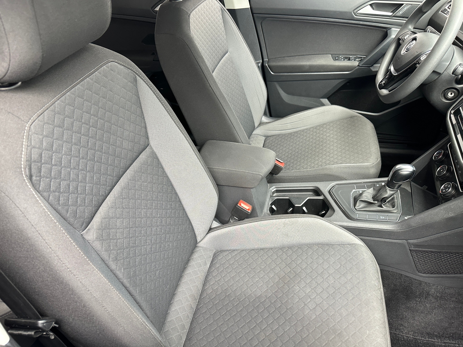 Thumbnail: 2019 Volkswagen Tiguan - 2