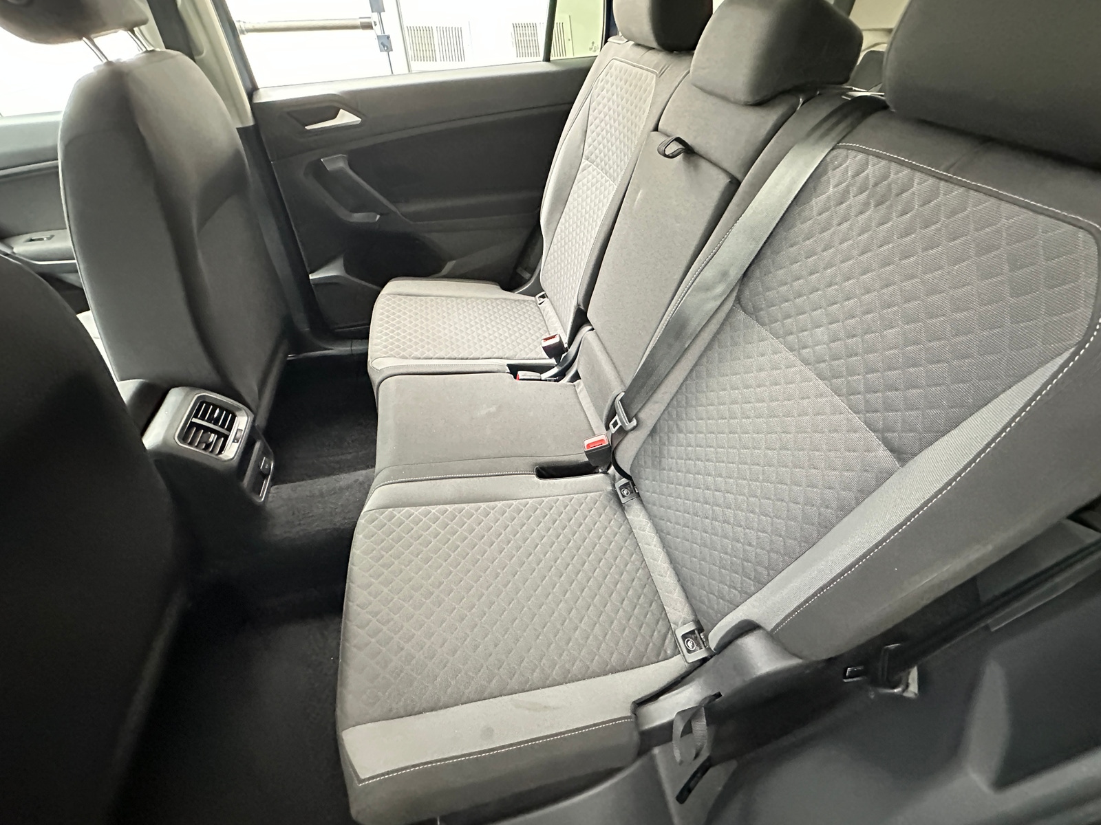 Thumbnail: 2019 Volkswagen Tiguan - 6