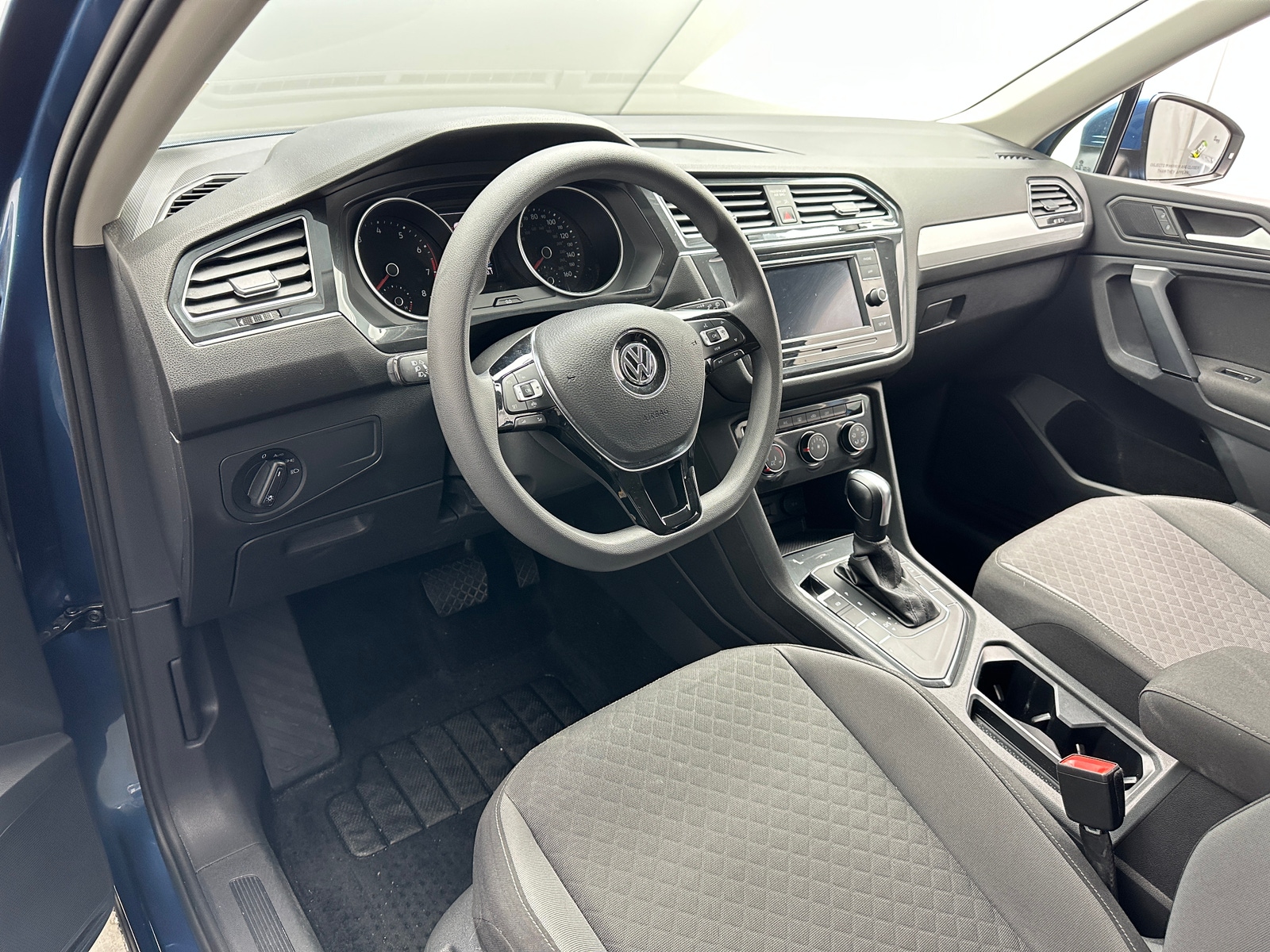 Thumbnail: 2019 Volkswagen Tiguan - 3