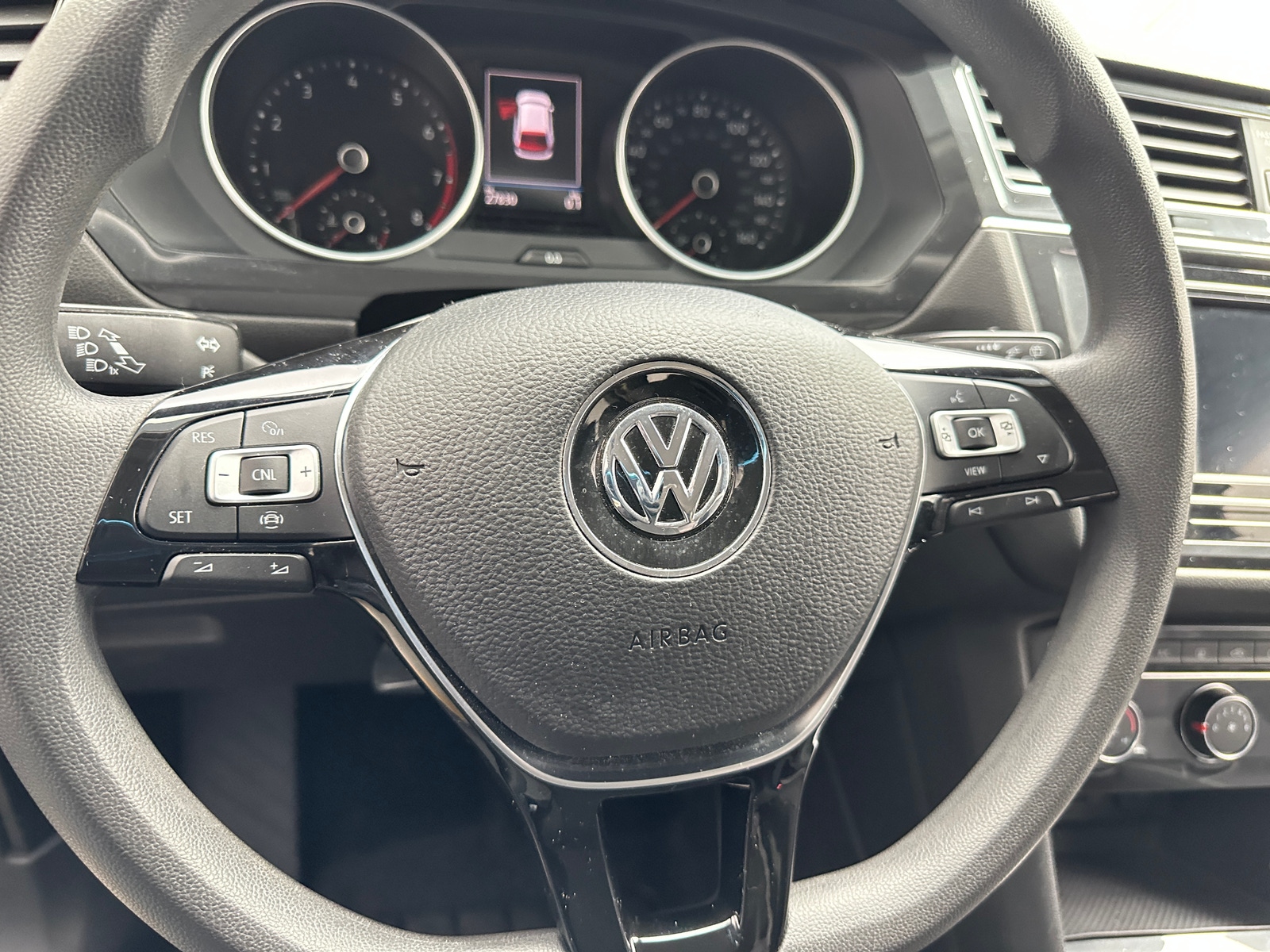 Thumbnail: 2019 Volkswagen Tiguan - 5
