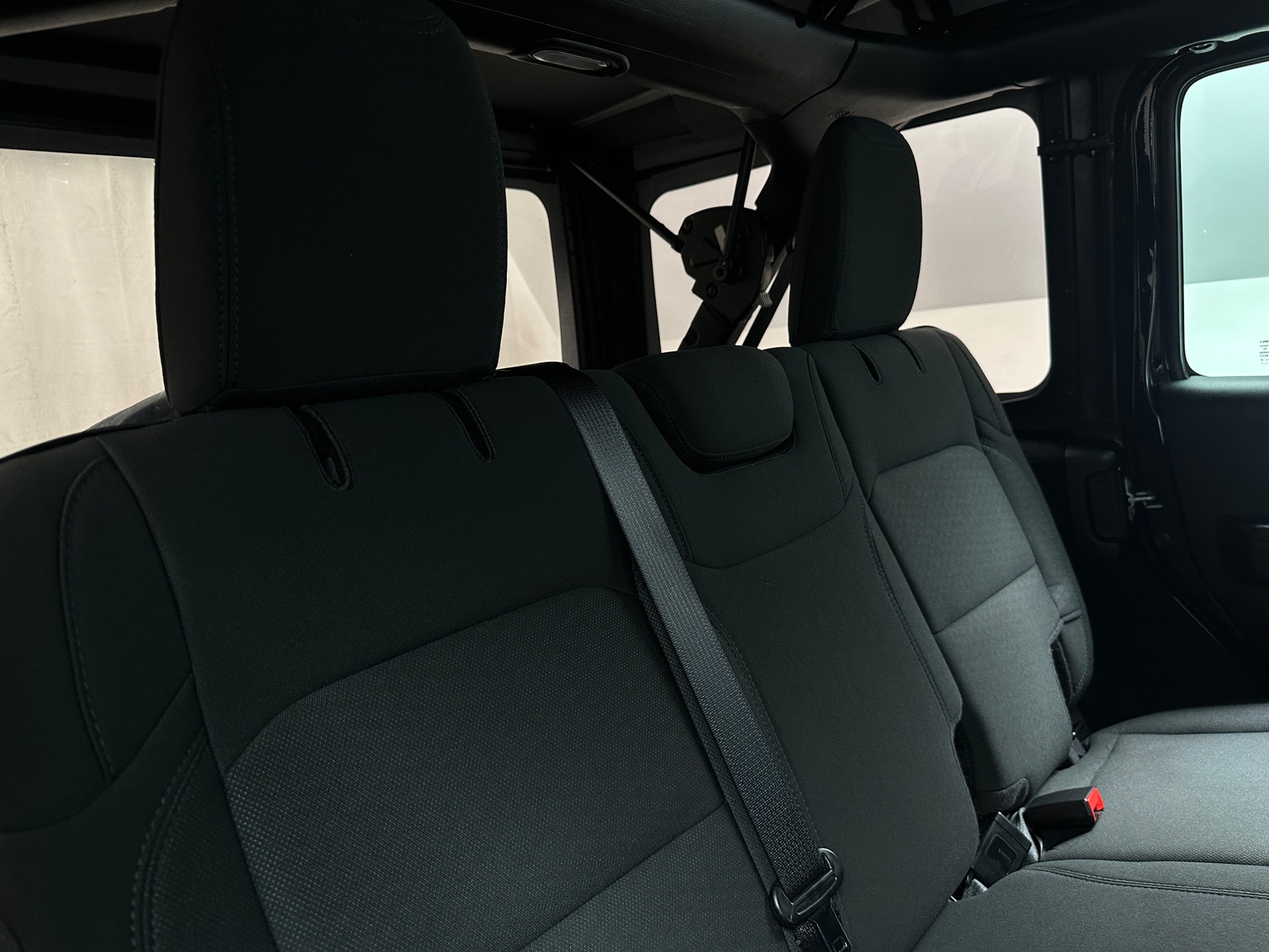 Thumbnail: 2021 Jeep Wrangler - 6