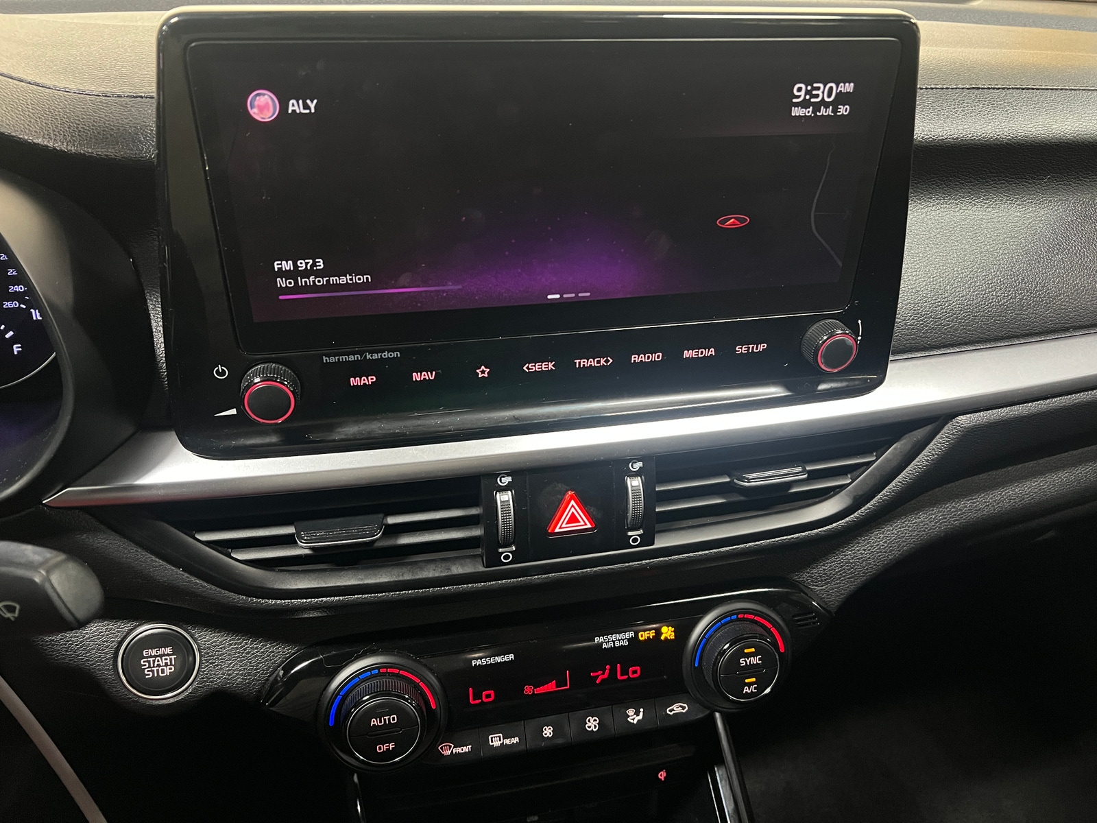 Thumbnail: 2022 Kia Forte - 3