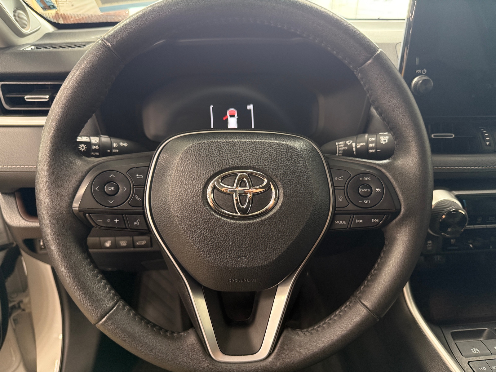 Thumbnail: 2023 Toyota RAV4 - 4
