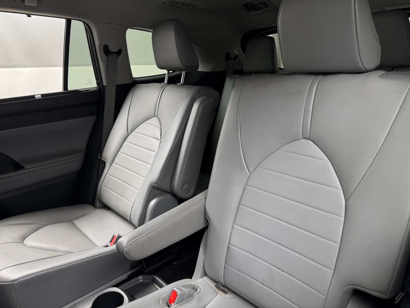Thumbnail: 2021 Toyota Highlander - 5