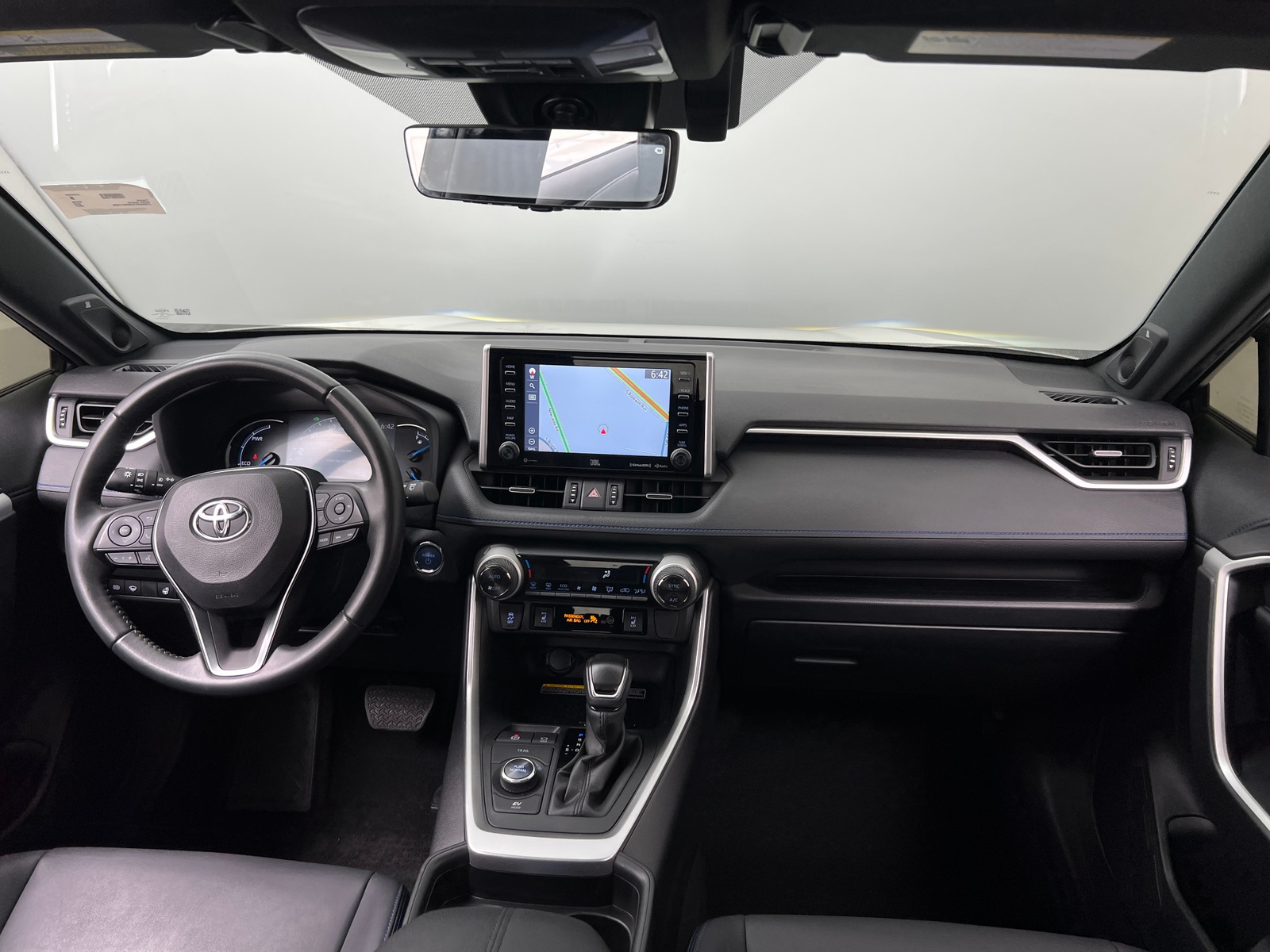 Thumbnail: 2021 Toyota RAV4 - 3