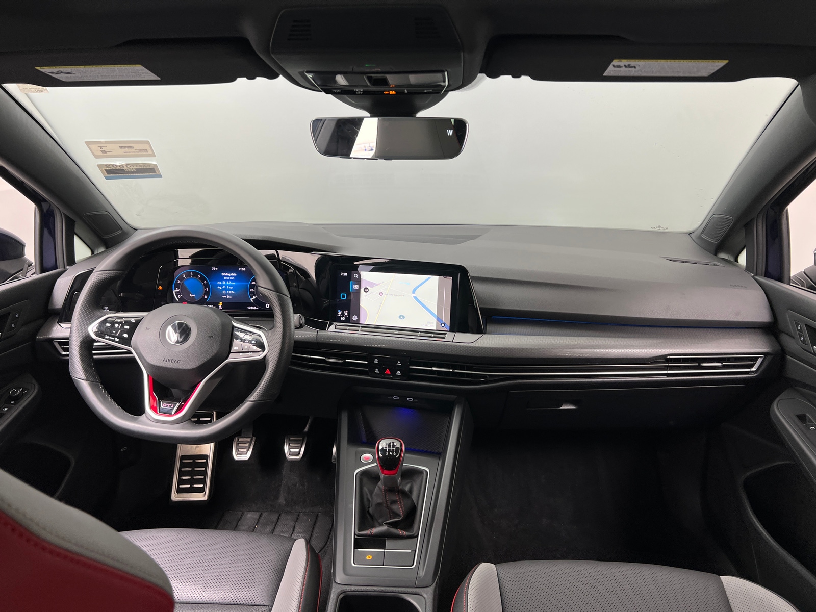 Thumbnail: 2022 Volkswagen Golf - 3