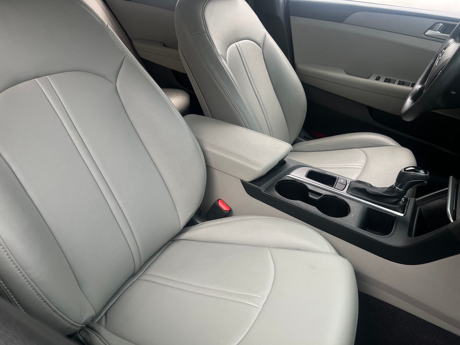 Thumbnail: 2016 Hyundai Sonata - 2