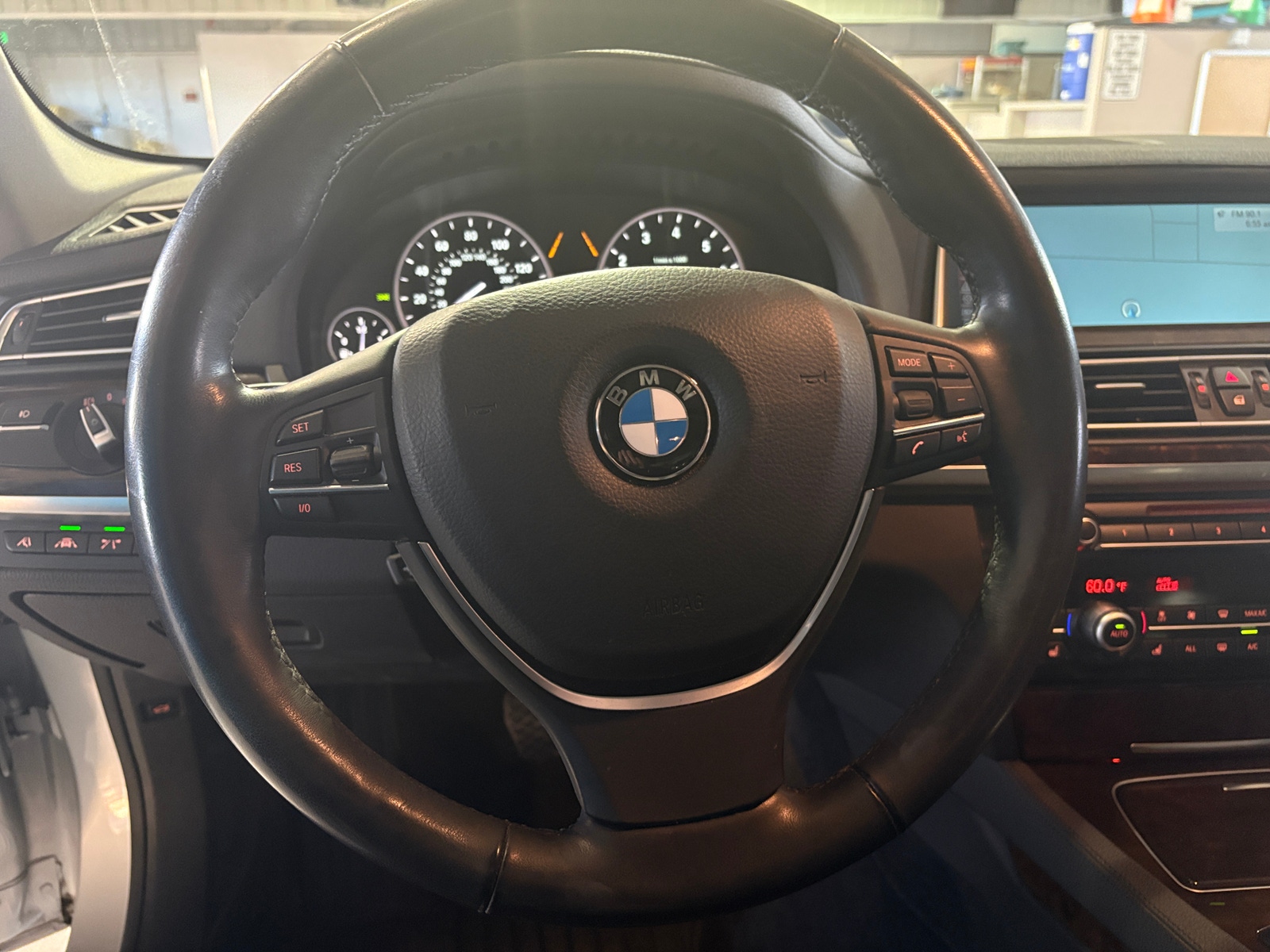 Thumbnail: 2013 BMW 7 Series - 4