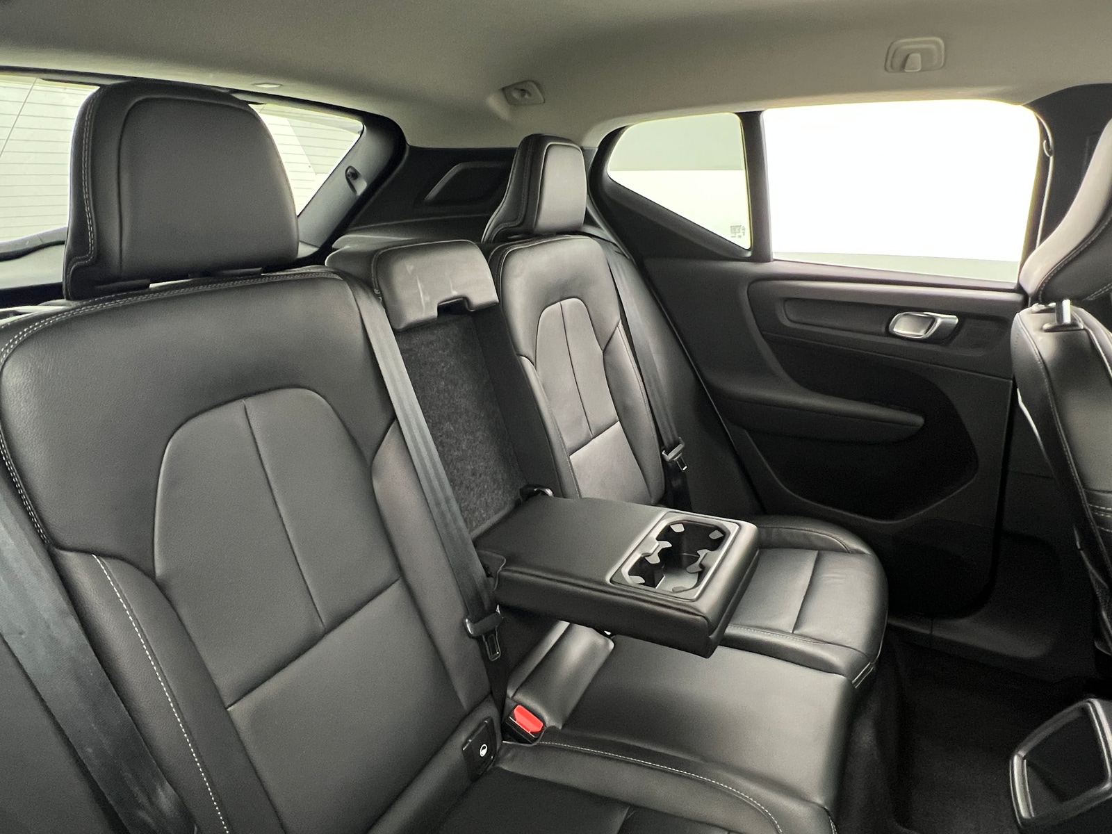 Thumbnail: 2021 Volvo XC40 - 5