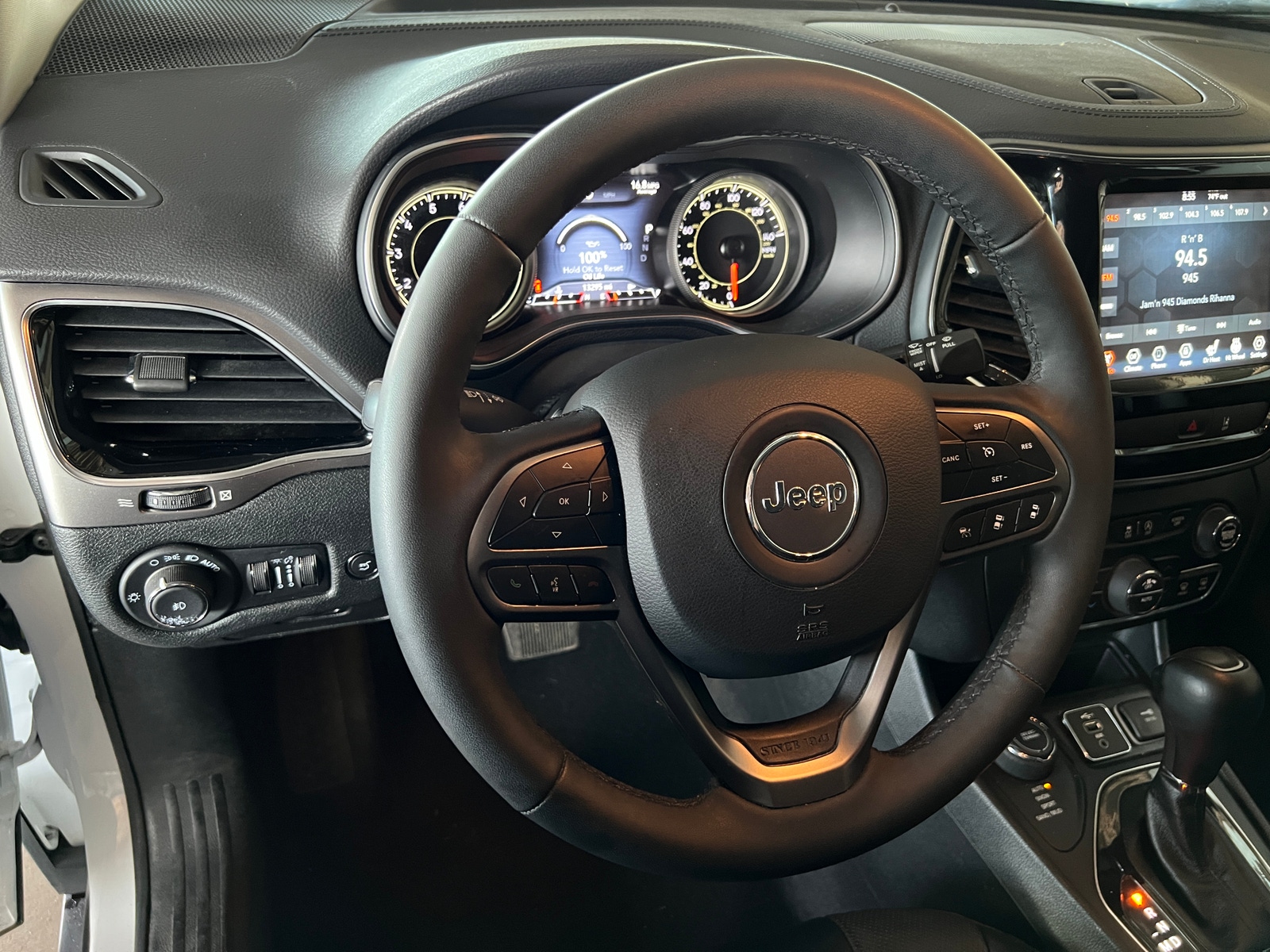 Thumbnail: 2022 Jeep Cherokee - 4