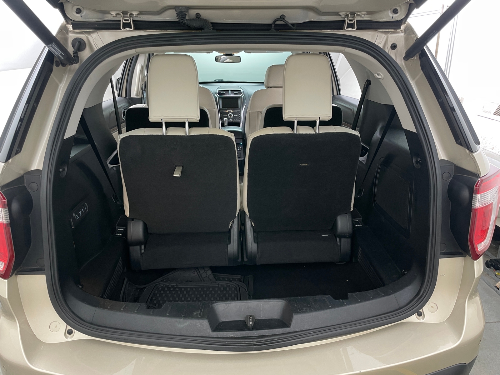 Thumbnail: 2017 Ford Explorer - 6