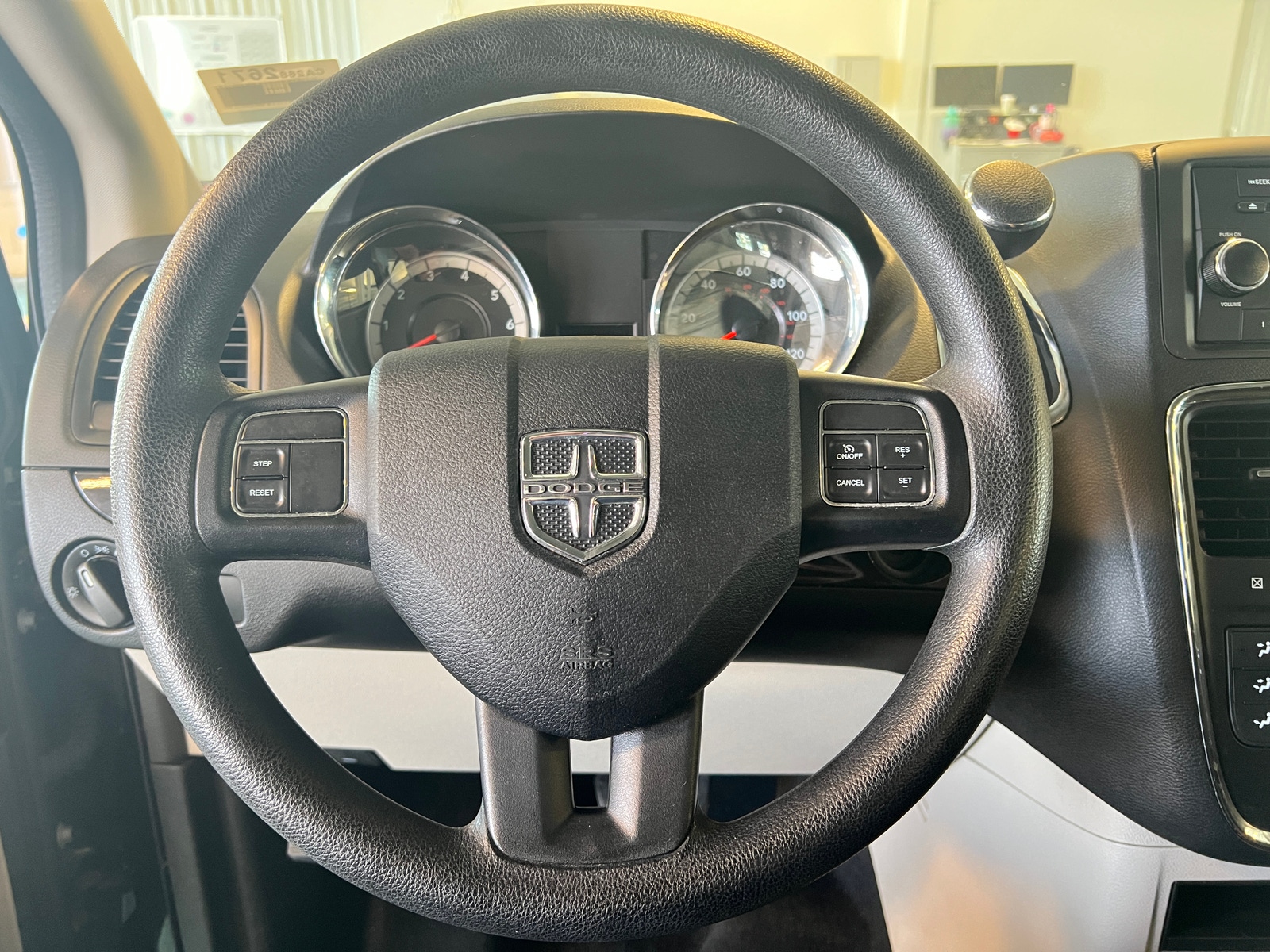Thumbnail: 2015 Dodge Grand Caravan - 5