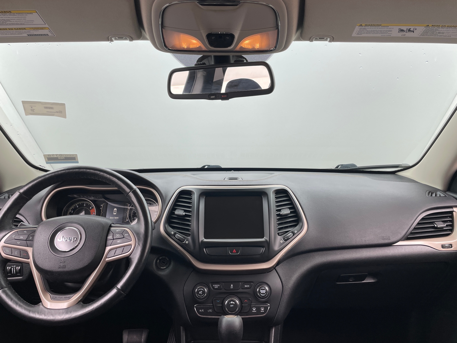 Thumbnail: 2017 Jeep Cherokee - 3