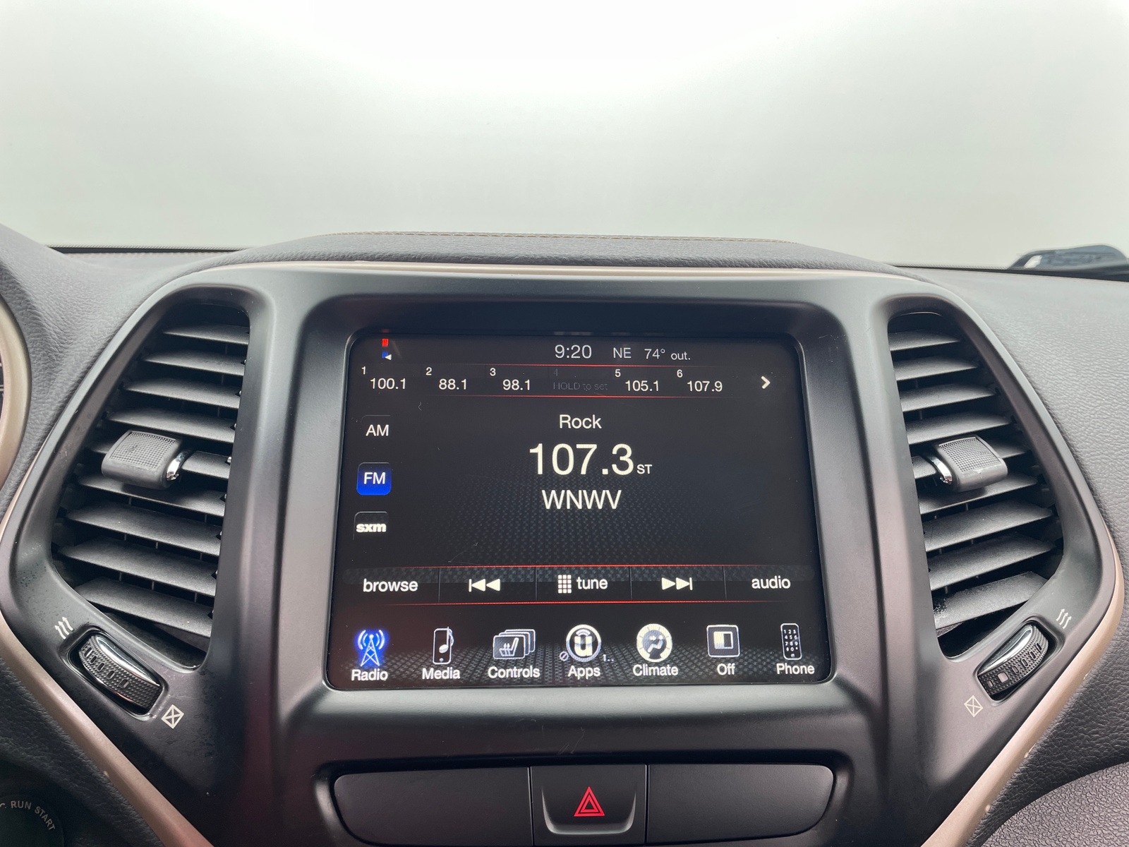 Thumbnail: 2017 Jeep Cherokee - 4