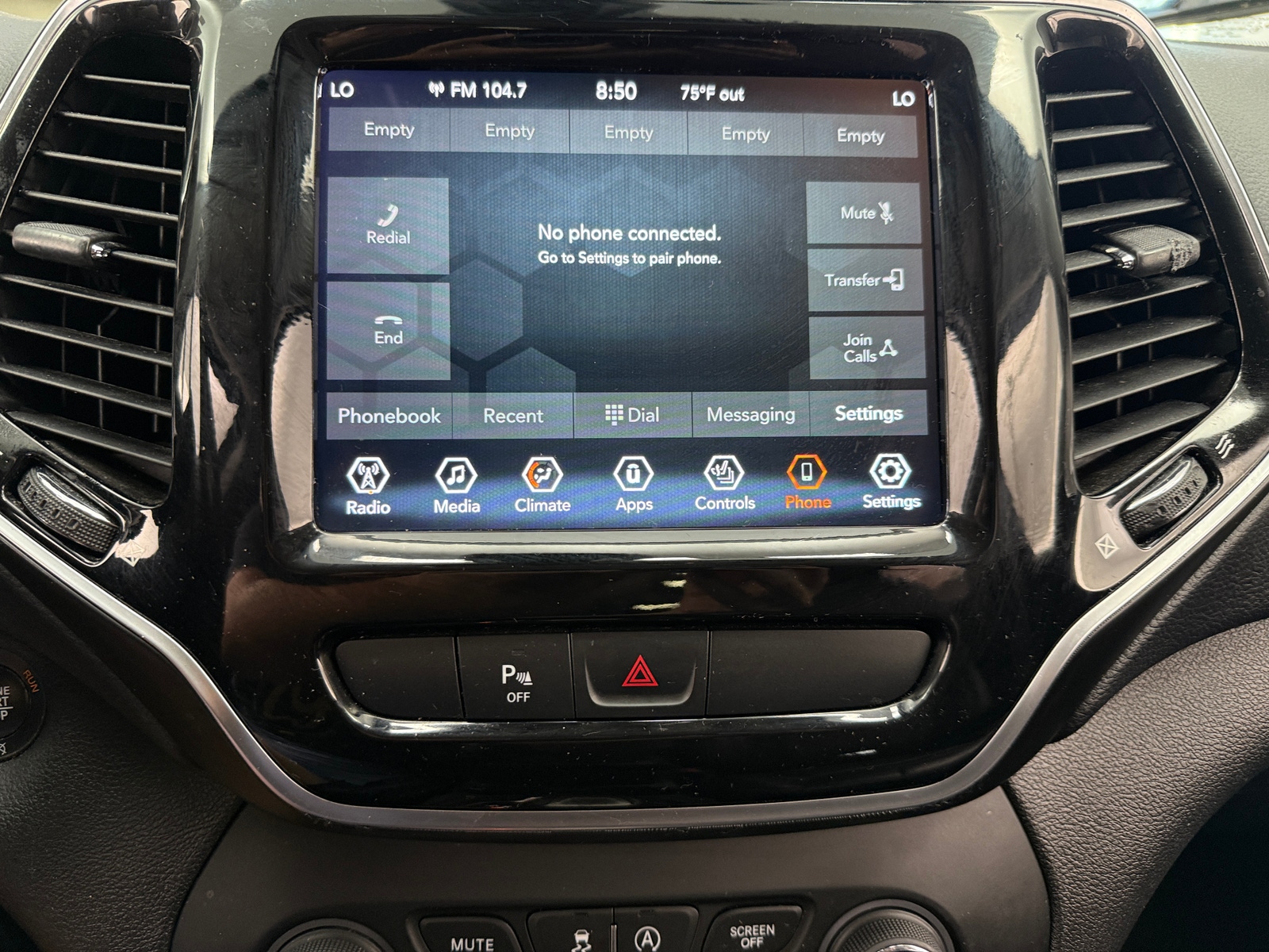Thumbnail: 2019 Jeep Cherokee - 3
