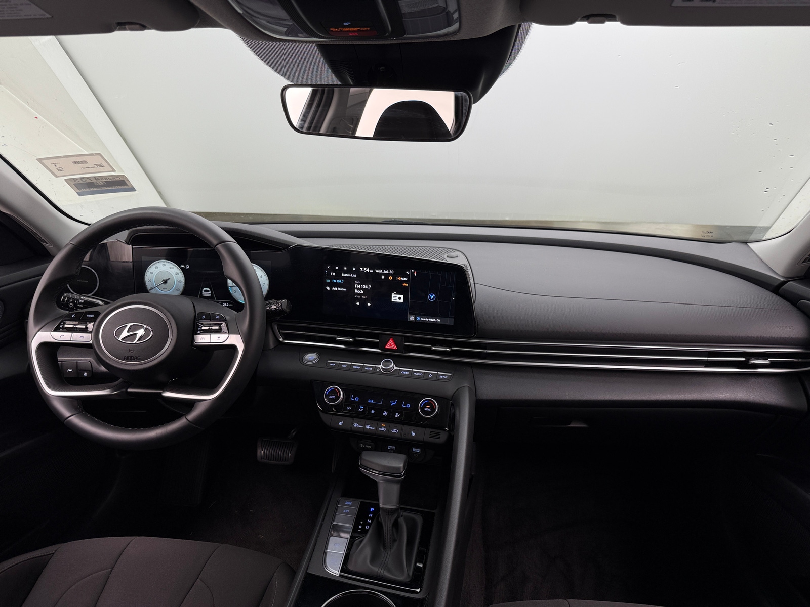 Thumbnail: 2023 Hyundai Elantra - 3