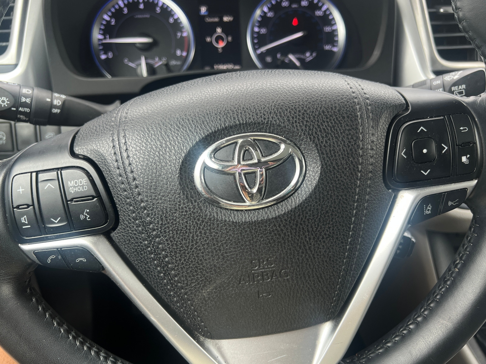 Thumbnail: 2017 Toyota Highlander - 5