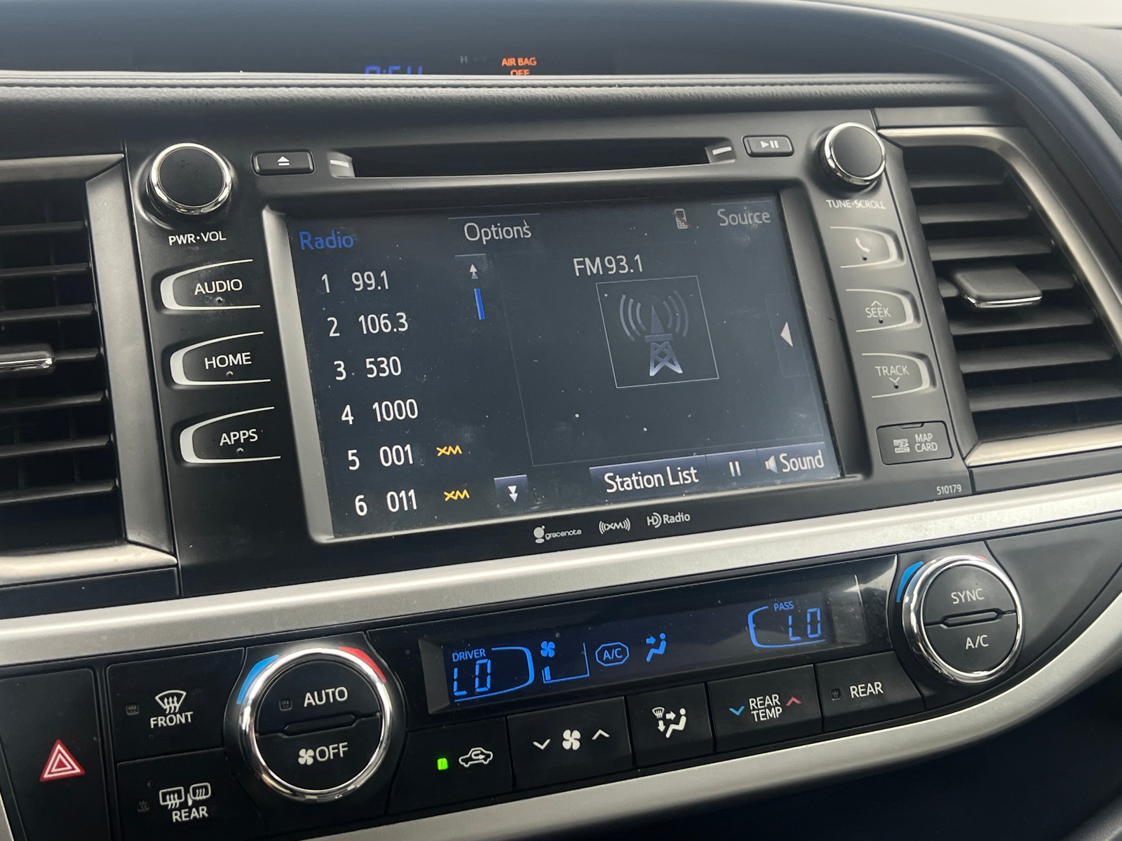Thumbnail: 2017 Toyota Highlander - 4