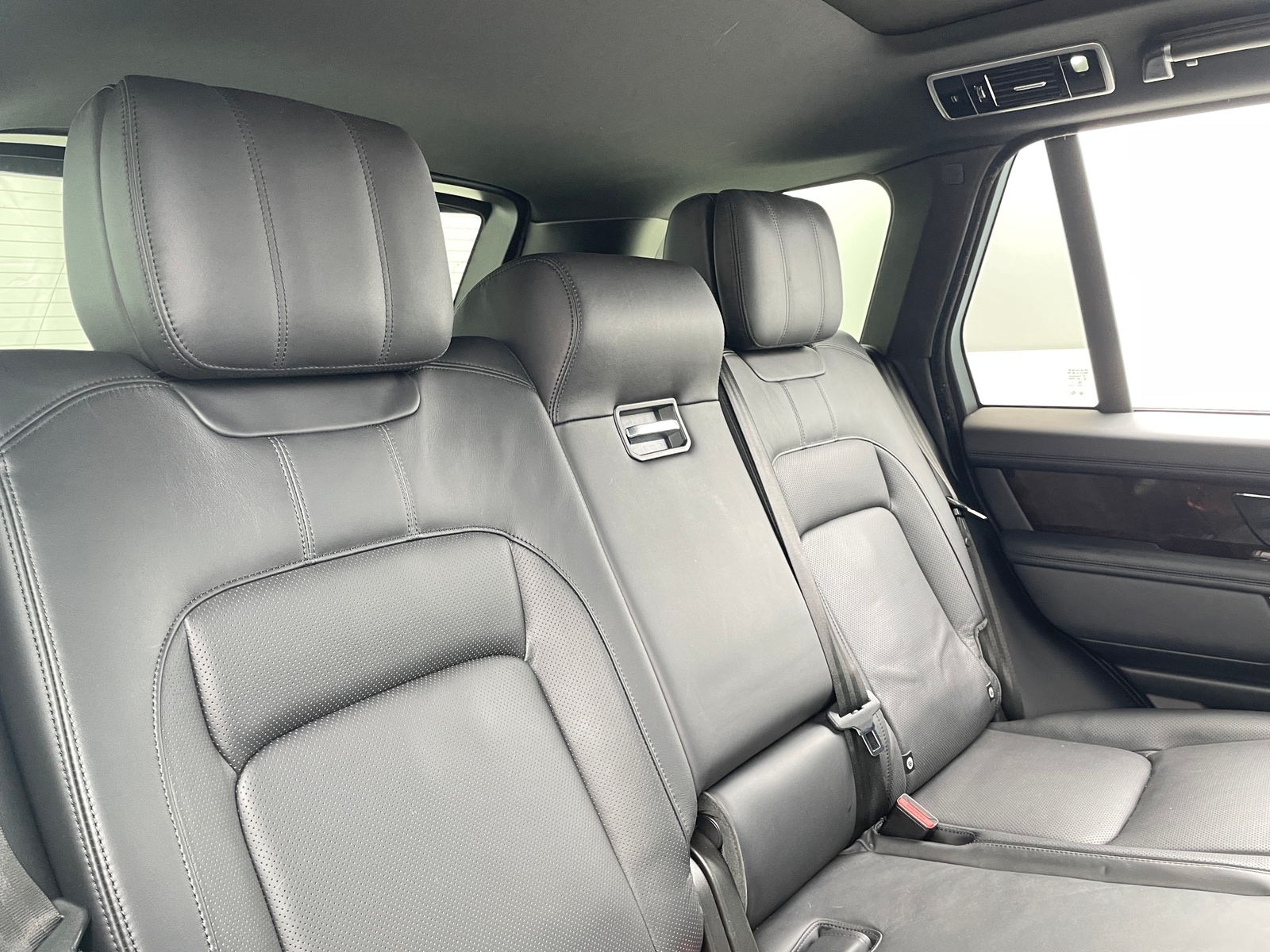 Thumbnail: 2019 Land Rover Range Rover - 5