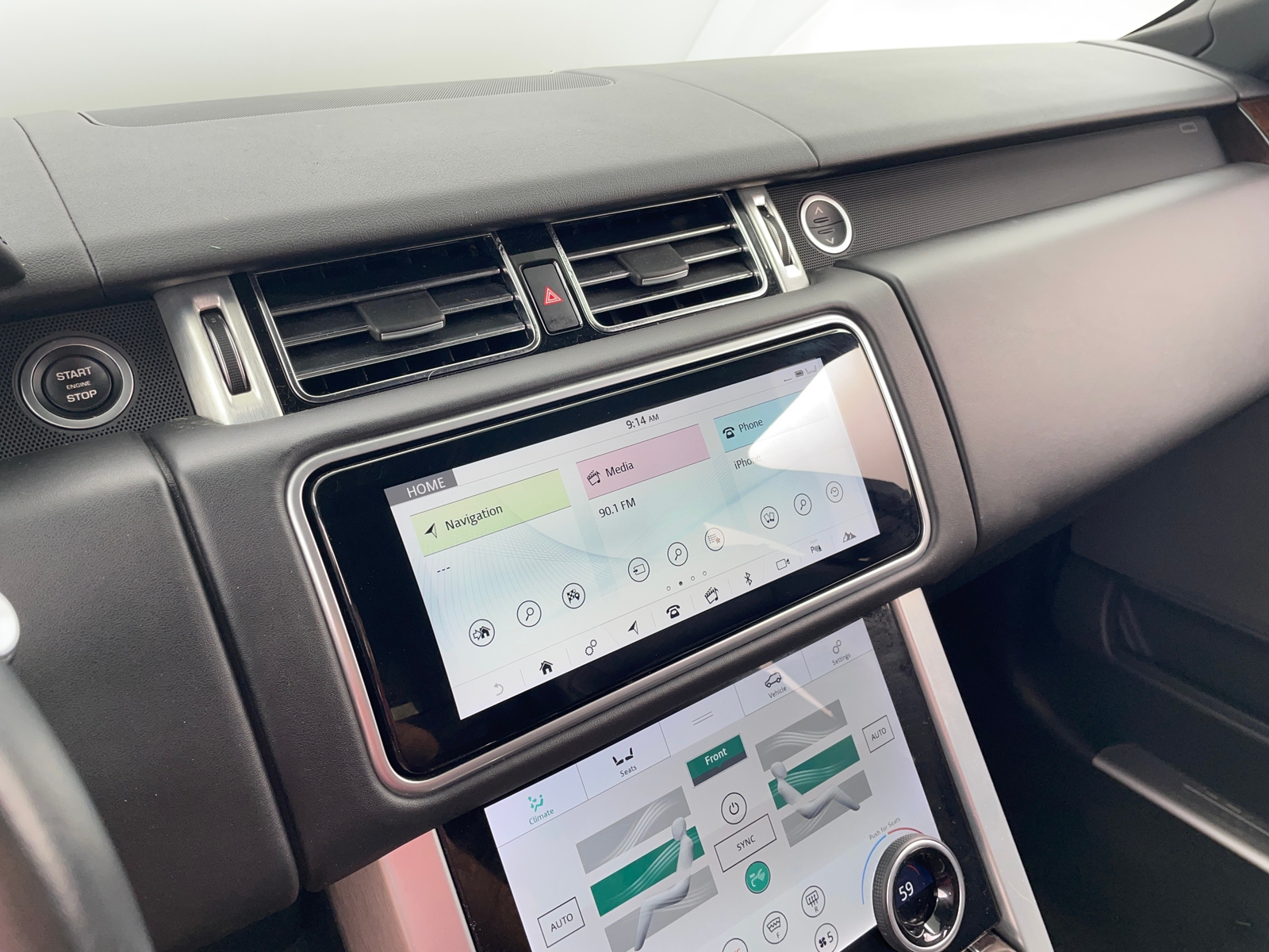 Thumbnail: 2019 Land Rover Range Rover - 3