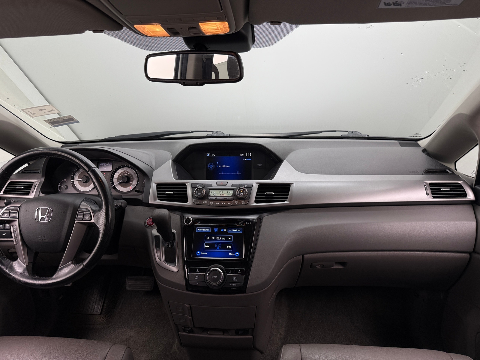 Thumbnail: 2017 Honda Odyssey - 2