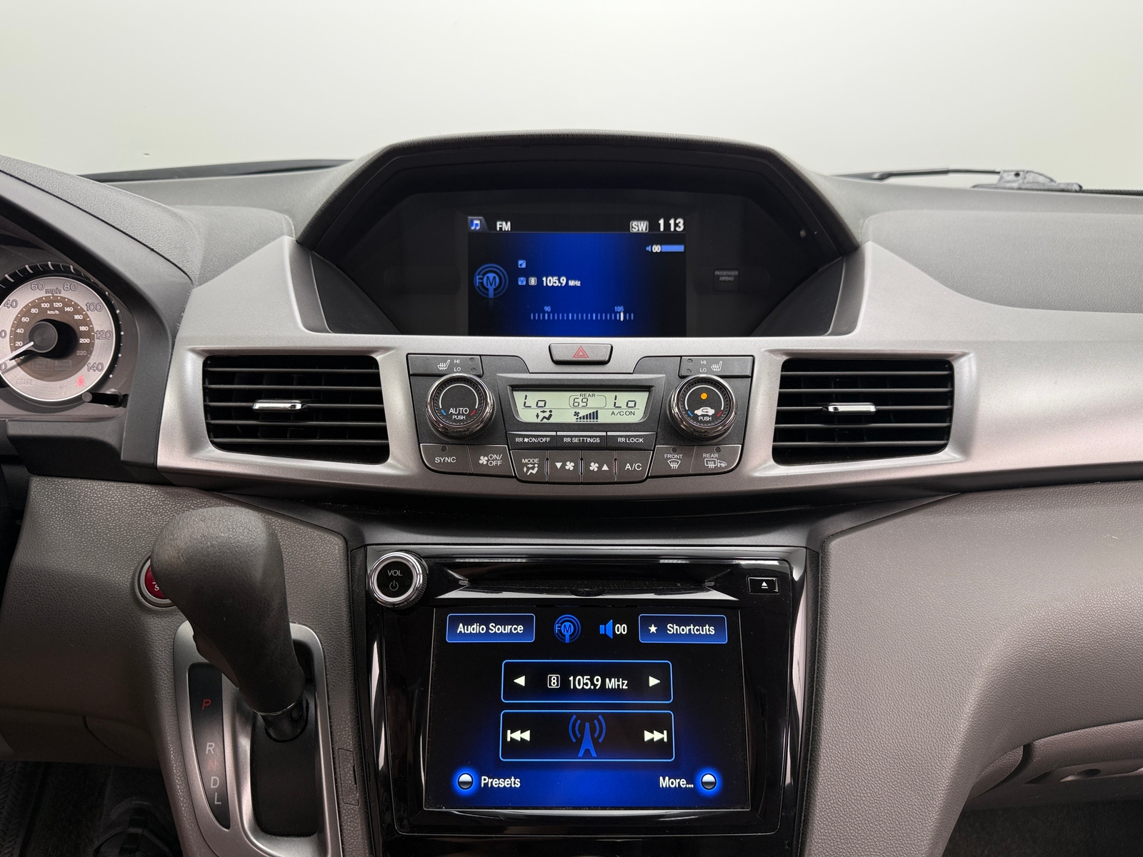 Thumbnail: 2017 Honda Odyssey - 3