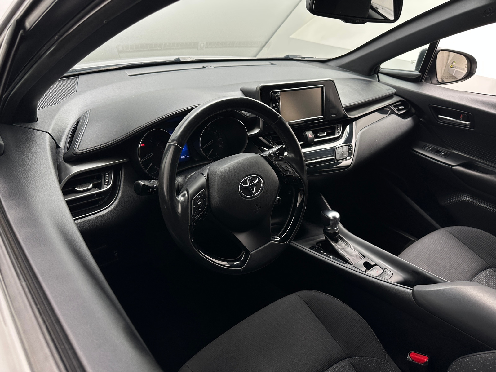 Thumbnail: 2018 Toyota C-HR - 3