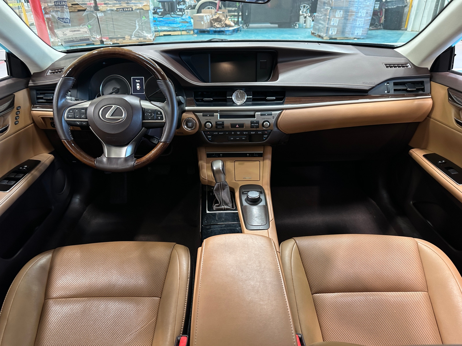 Thumbnail: 2016 Lexus ES - 2