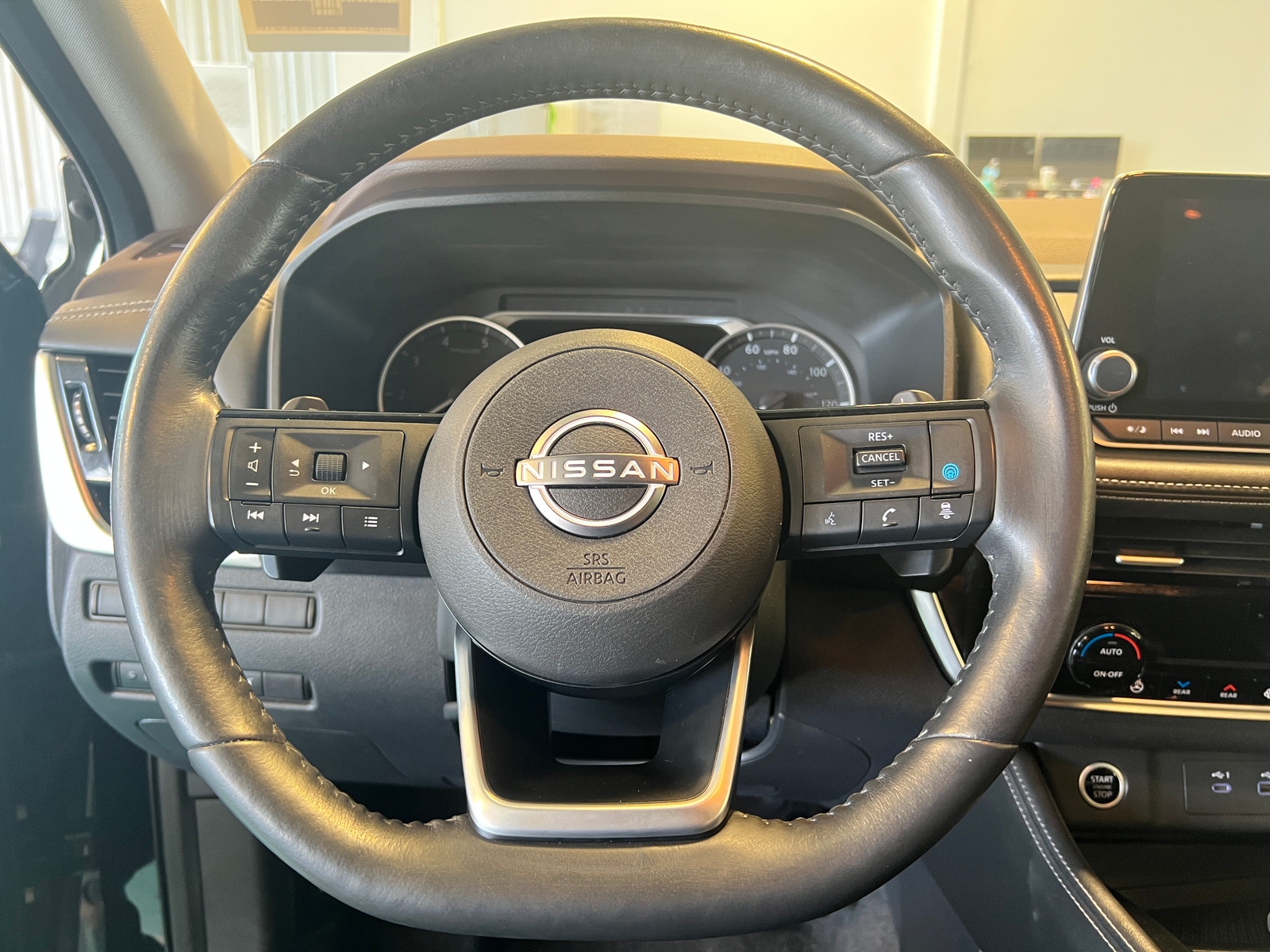 Thumbnail: 2022 Nissan Rogue - 4