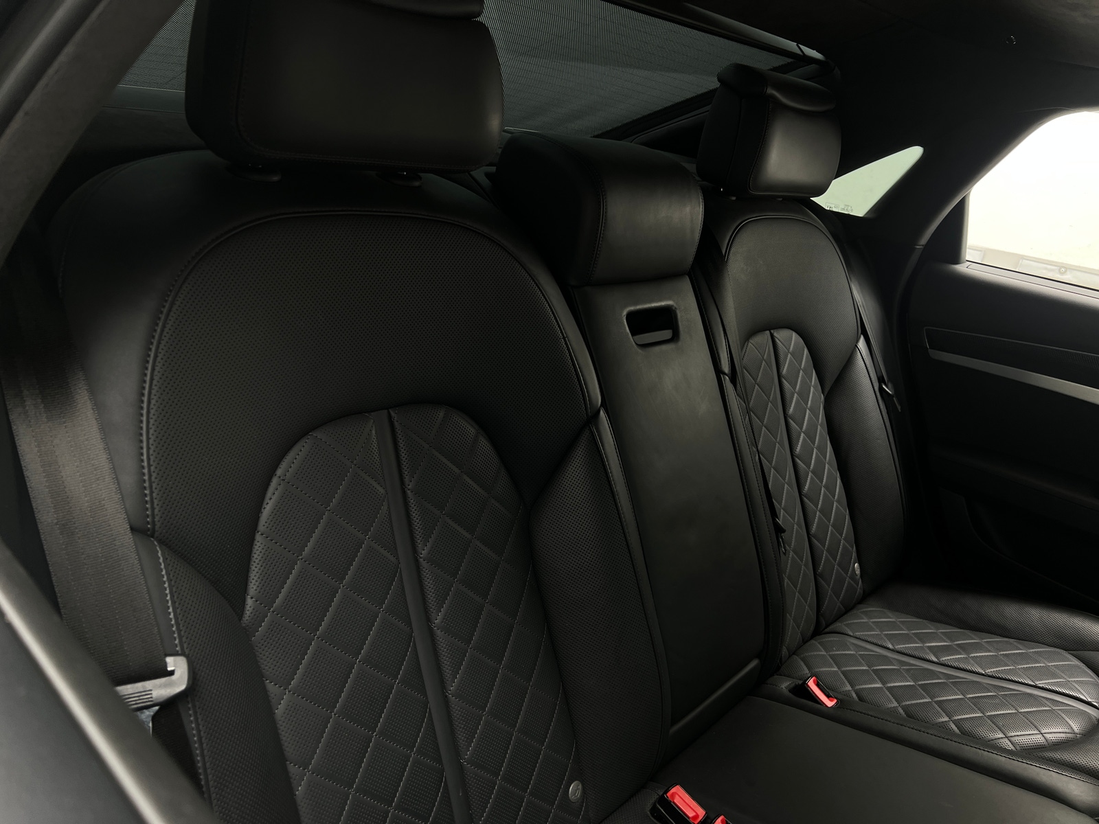 Thumbnail: 2014 Audi S8 - 5