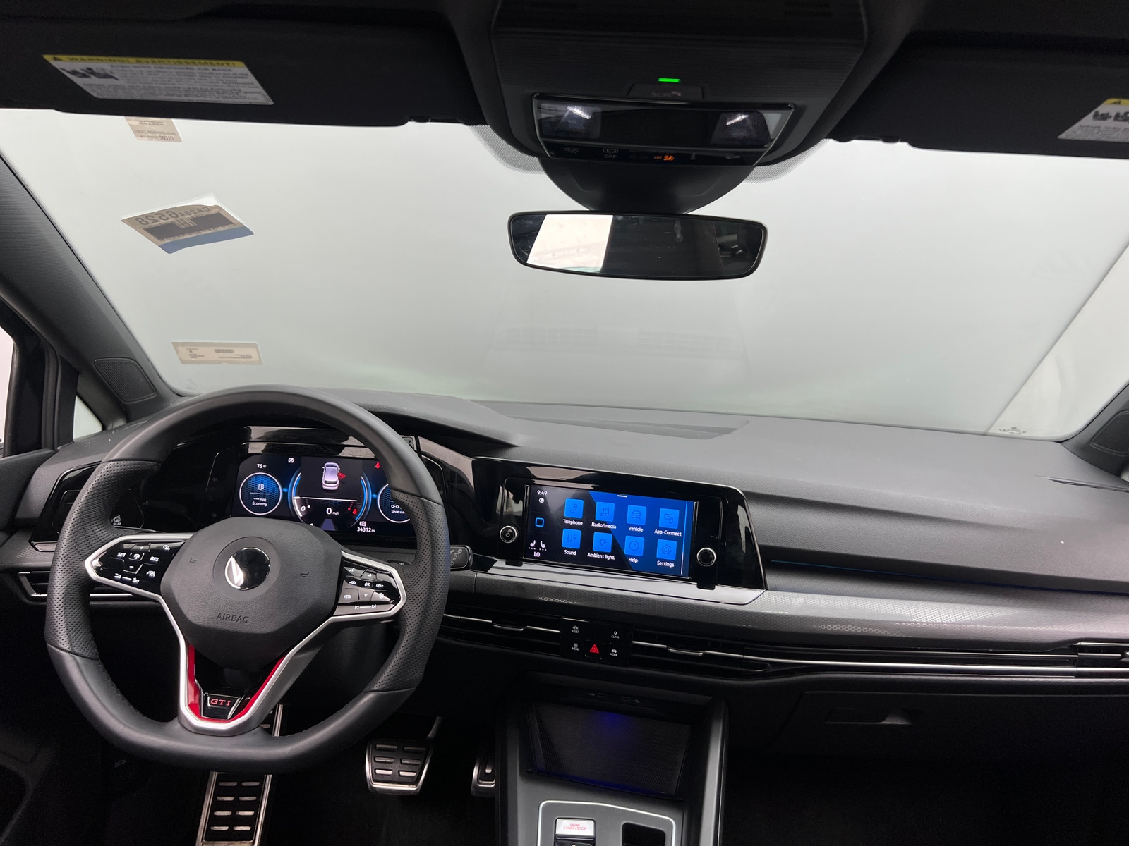 Thumbnail: 2022 Volkswagen Golf - 3