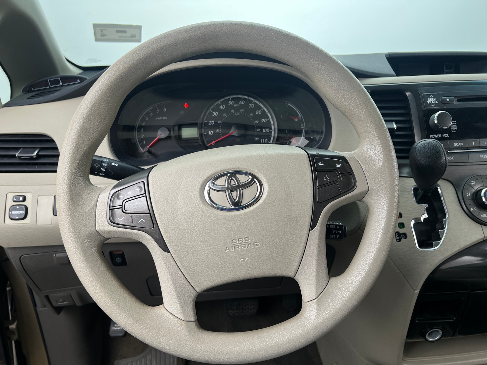 Thumbnail: 2012 Toyota Sienna - 5