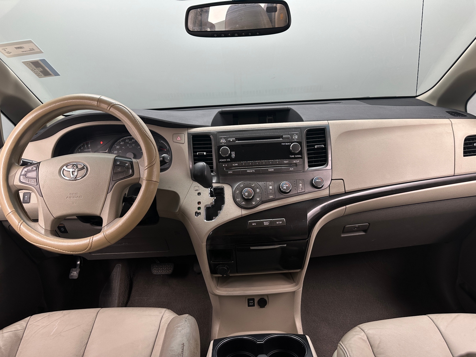Thumbnail: 2011 Toyota Sienna - 2