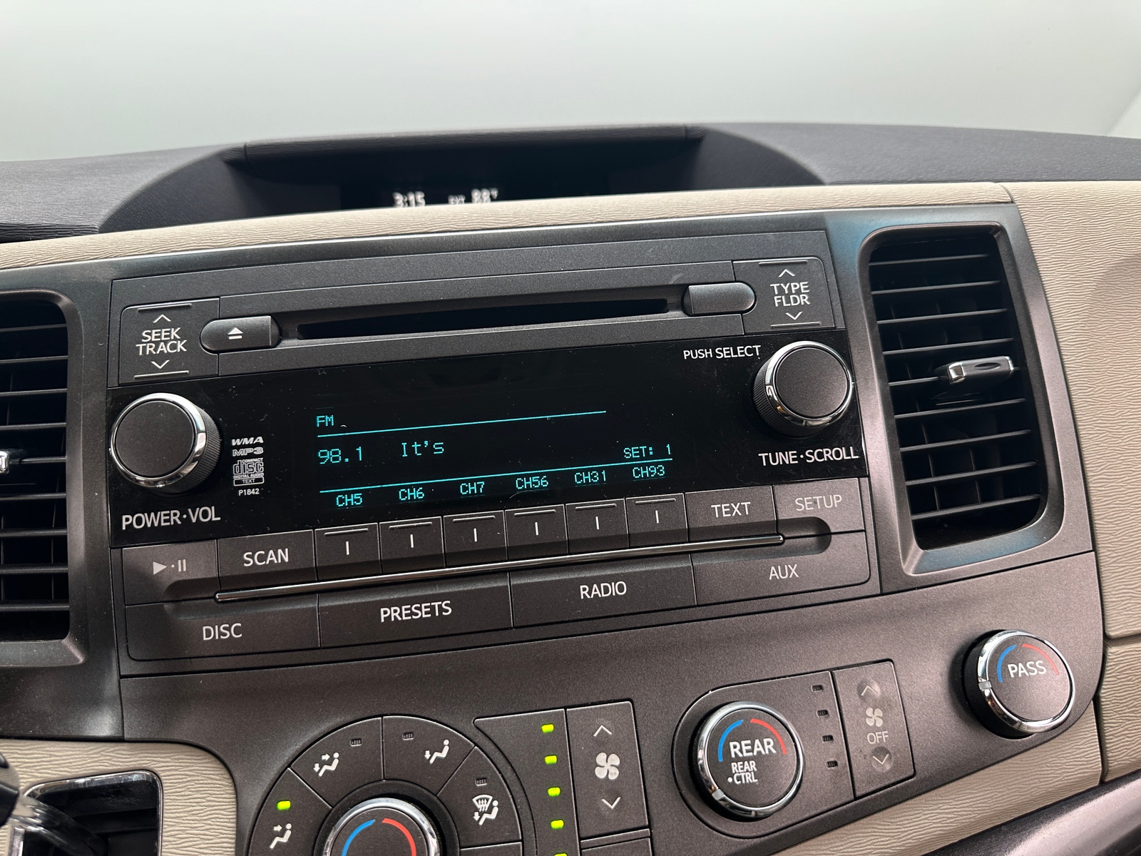 Thumbnail: 2011 Toyota Sienna - 3