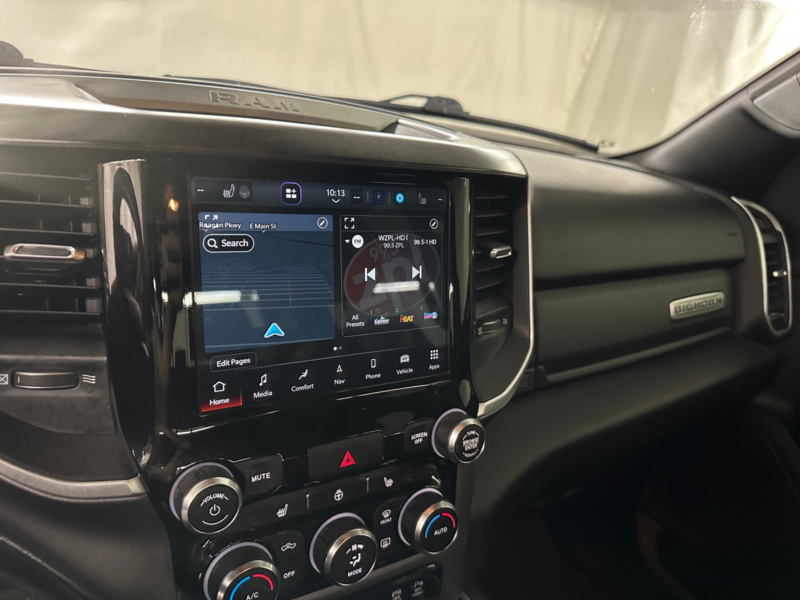 Thumbnail: 2022 RAM 1500 - 4