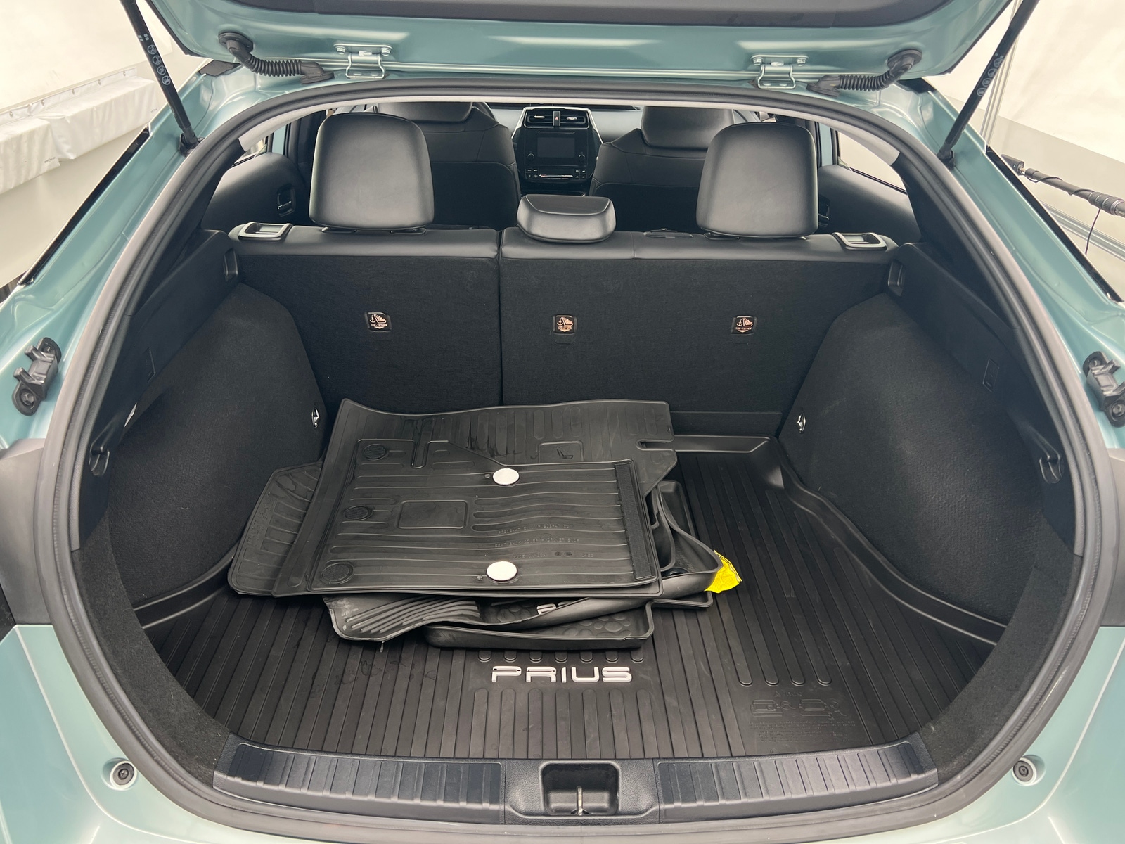 Thumbnail: 2019 Toyota Prius - 6