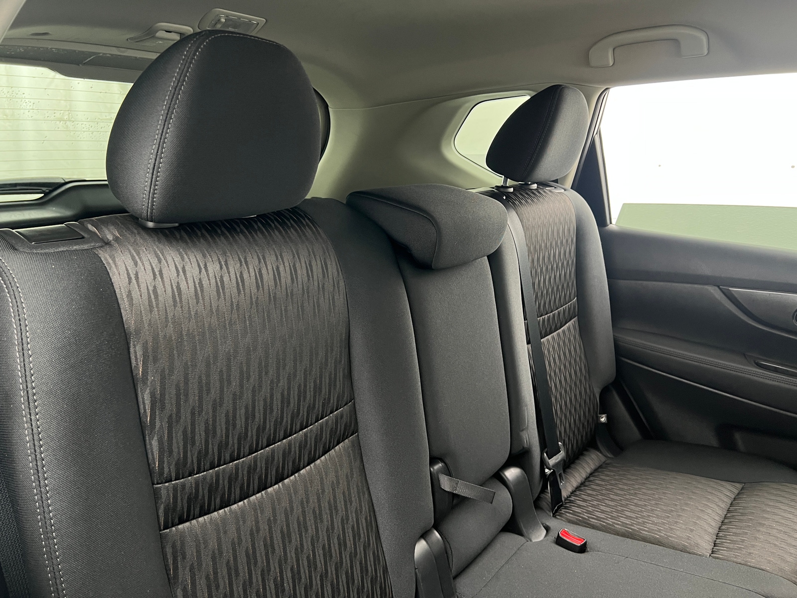 Thumbnail: 2017 Nissan Rogue - 6