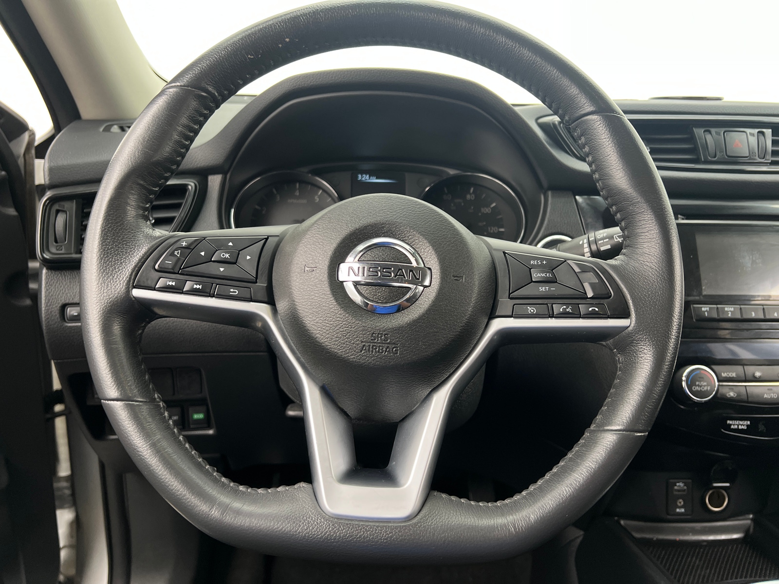 Thumbnail: 2017 Nissan Rogue - 5