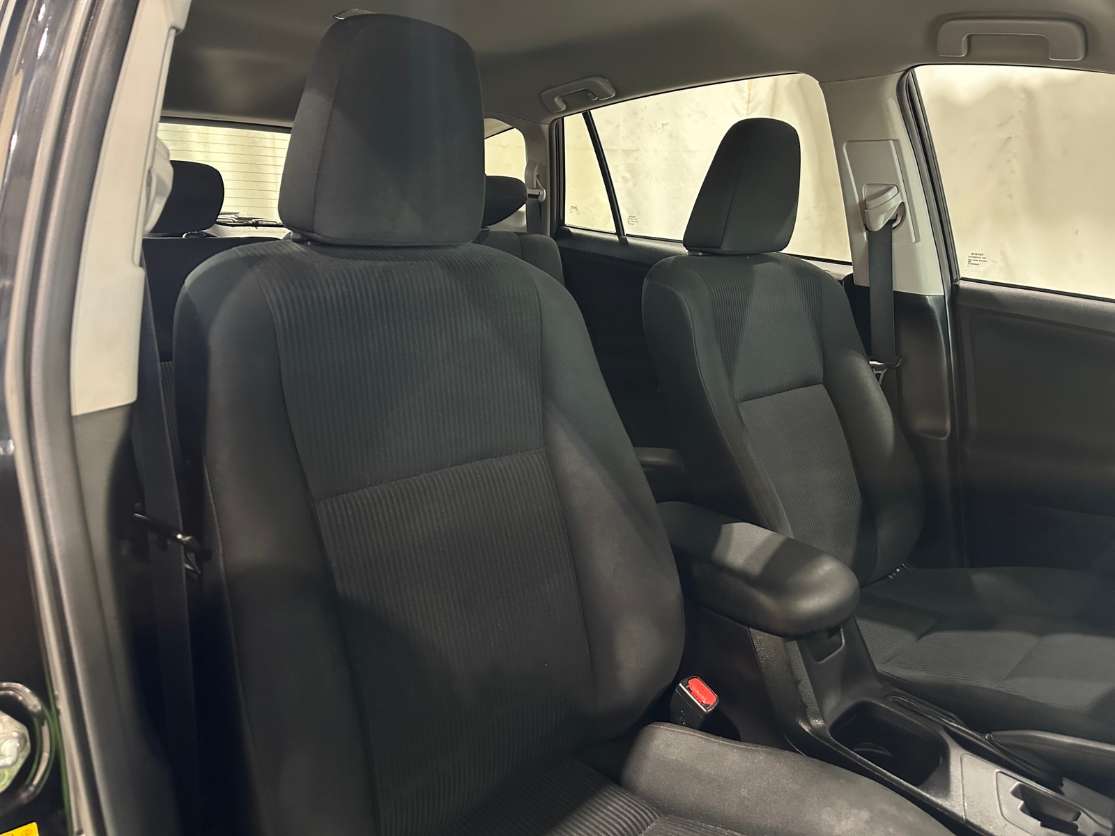 Thumbnail: 2018 Toyota RAV4 - 2