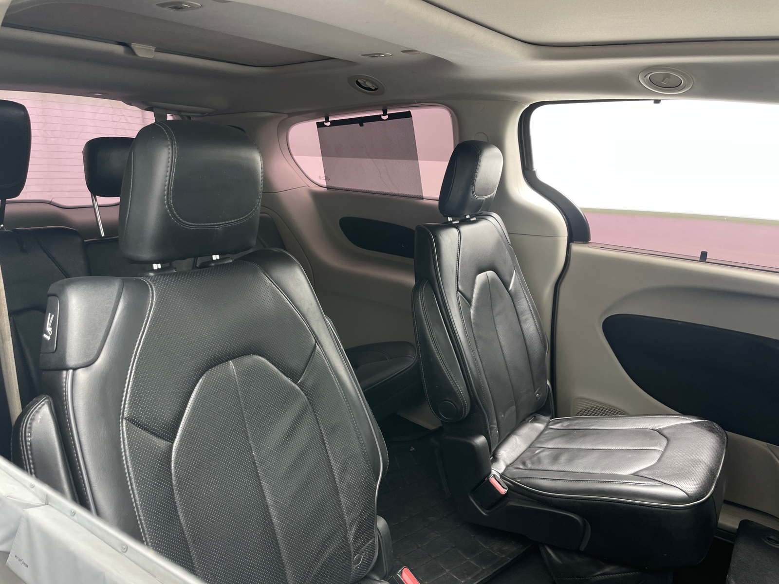 Thumbnail: 2017 Chrysler Pacifica - 5