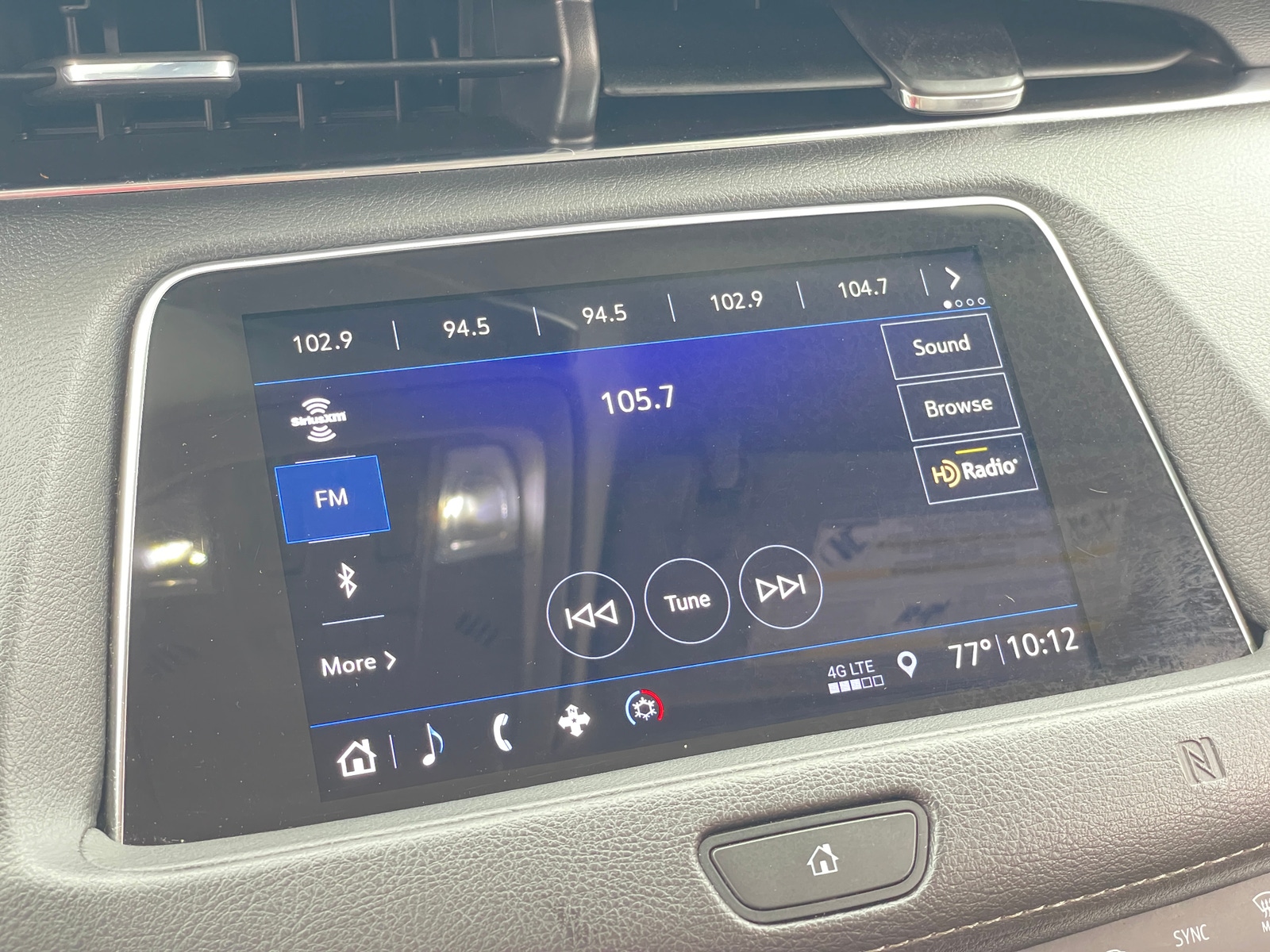 Thumbnail: 2019 Cadillac XT4 - 3