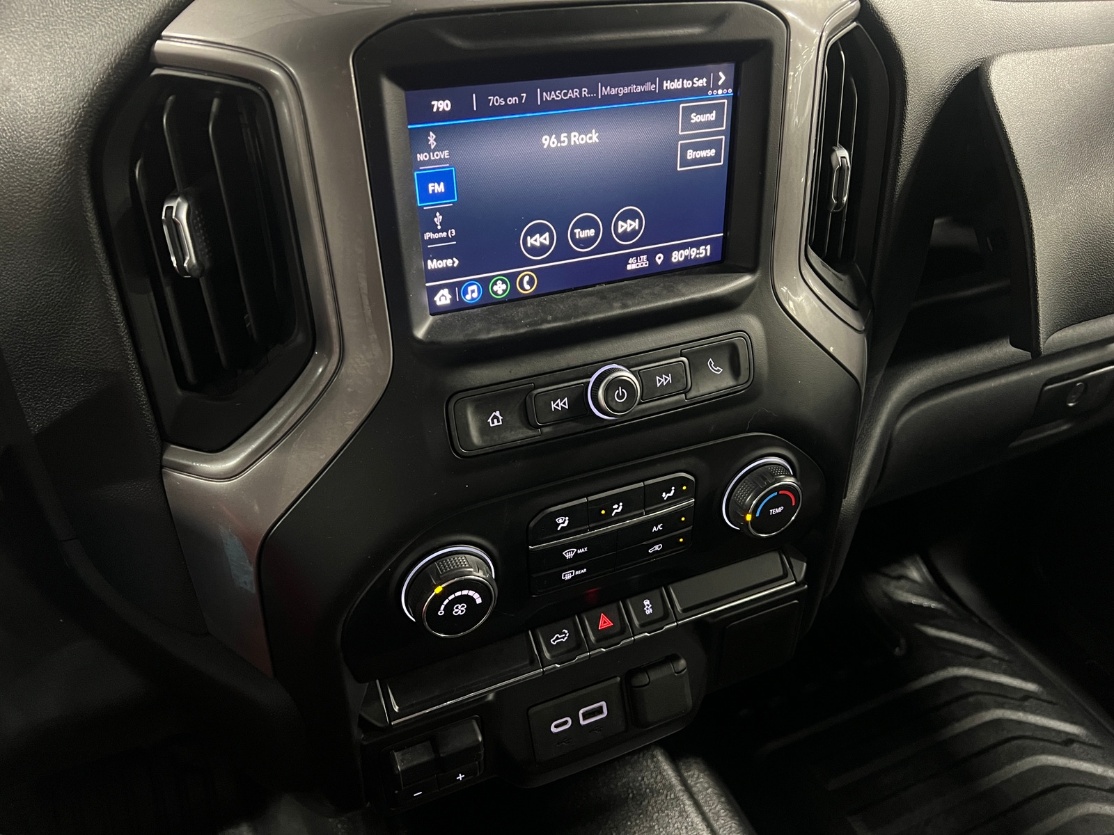 Thumbnail: 2021 Chevrolet Silverado 2500 - 4