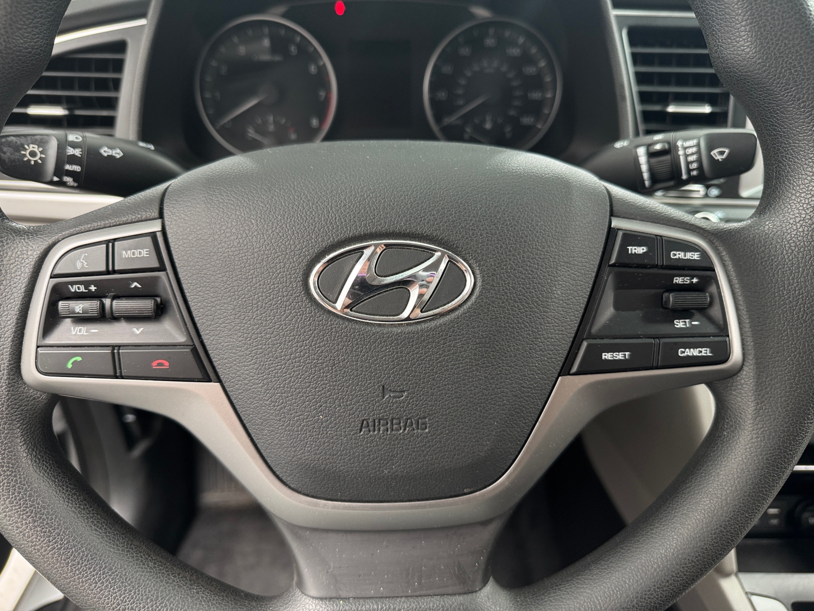Thumbnail: 2017 Hyundai Elantra - 5