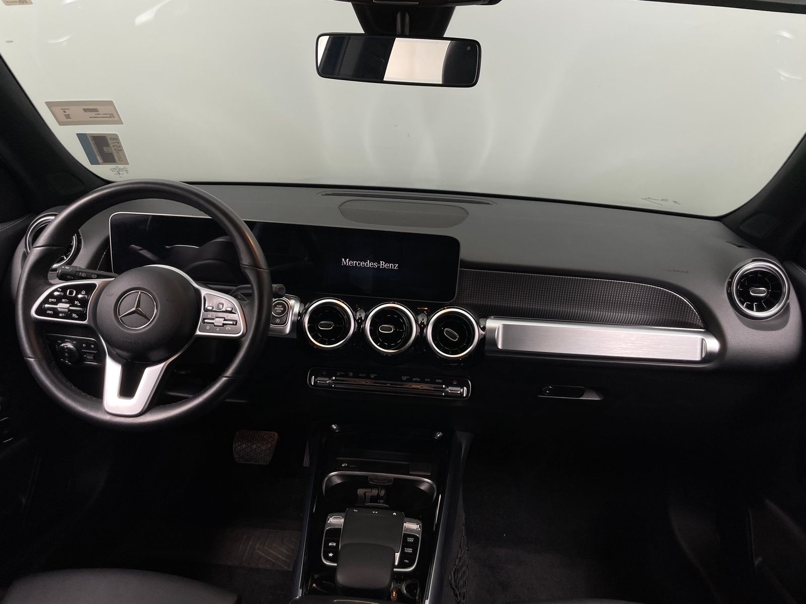 Thumbnail: 2020 Mercedes-Benz GLB - 2