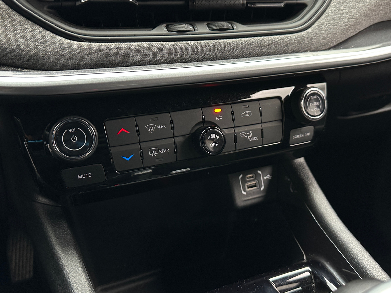 Thumbnail: 2024 Jeep Compass - 4