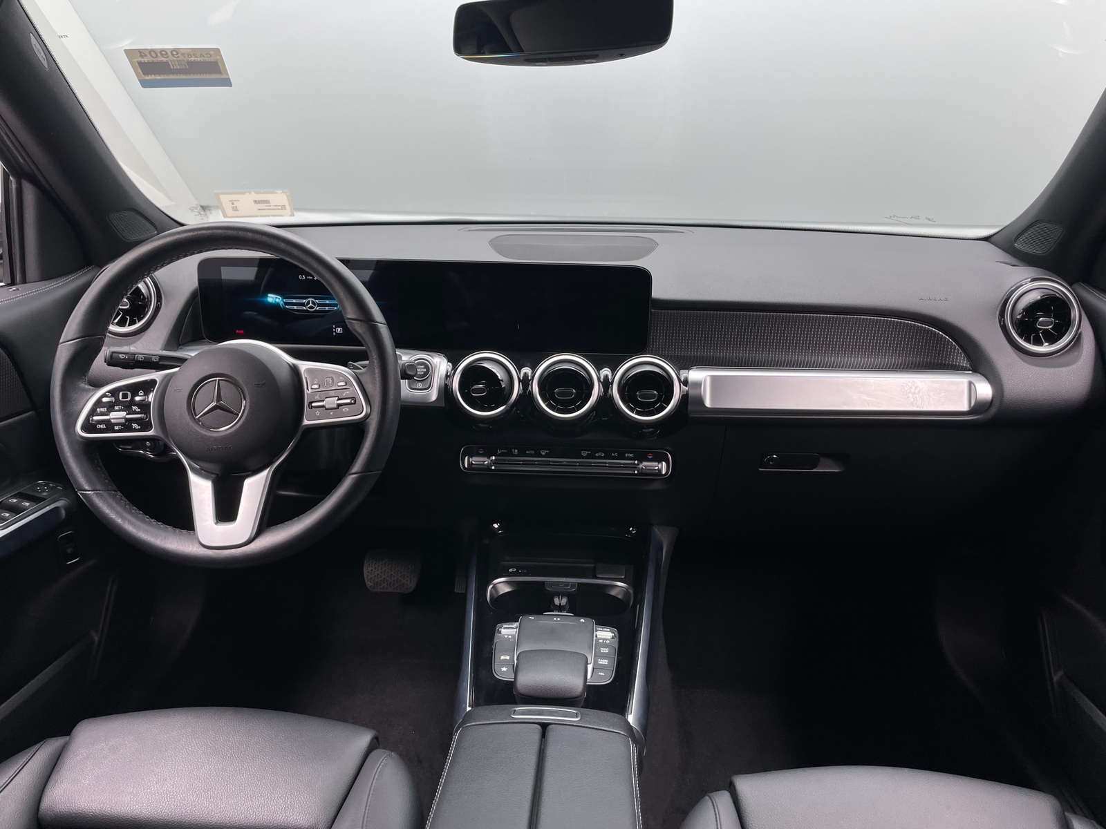 Thumbnail: 2022 Mercedes-Benz GLB - 2
