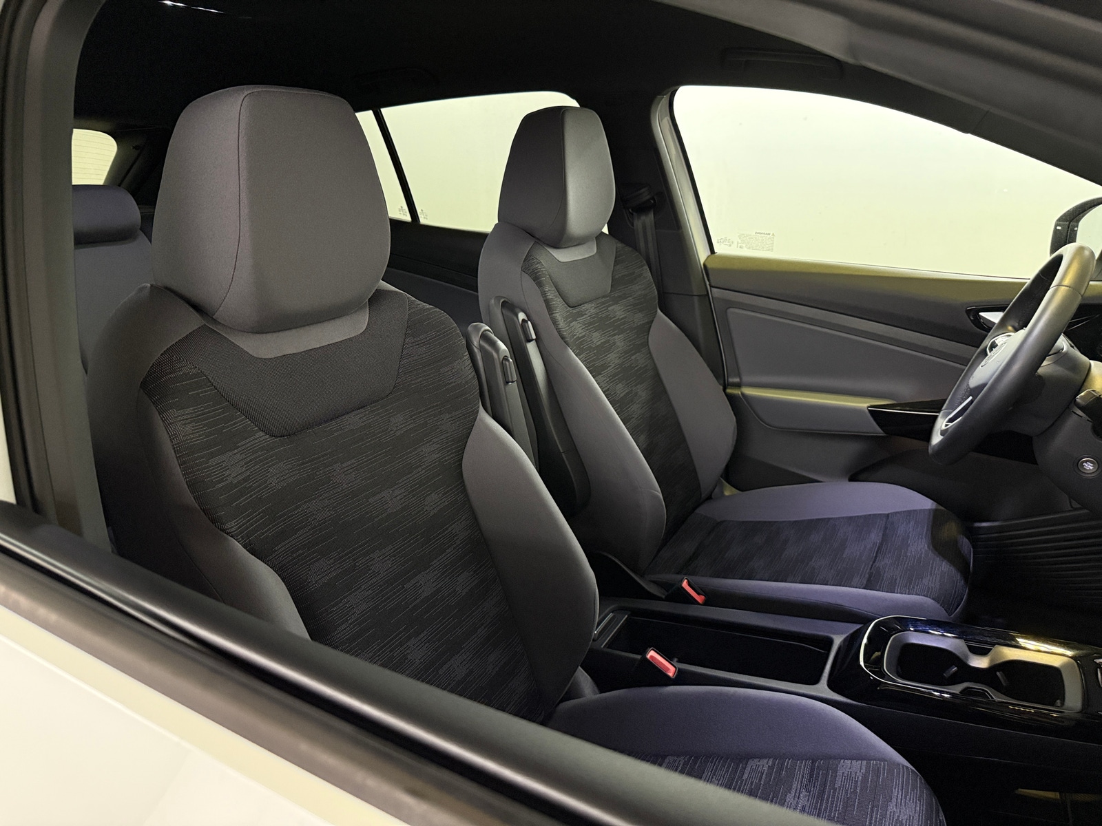 Thumbnail: 2021 Volkswagen ID.4 - 2