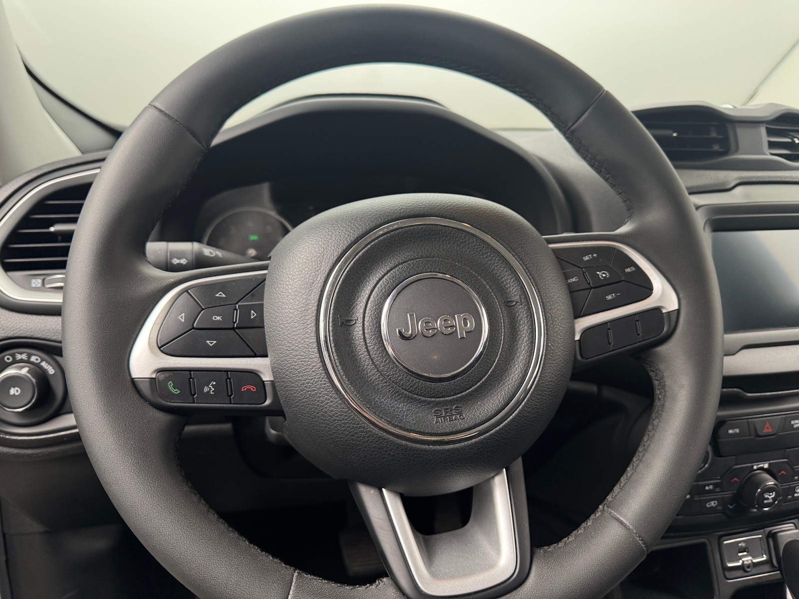 Thumbnail: 2020 Jeep Renegade - 5