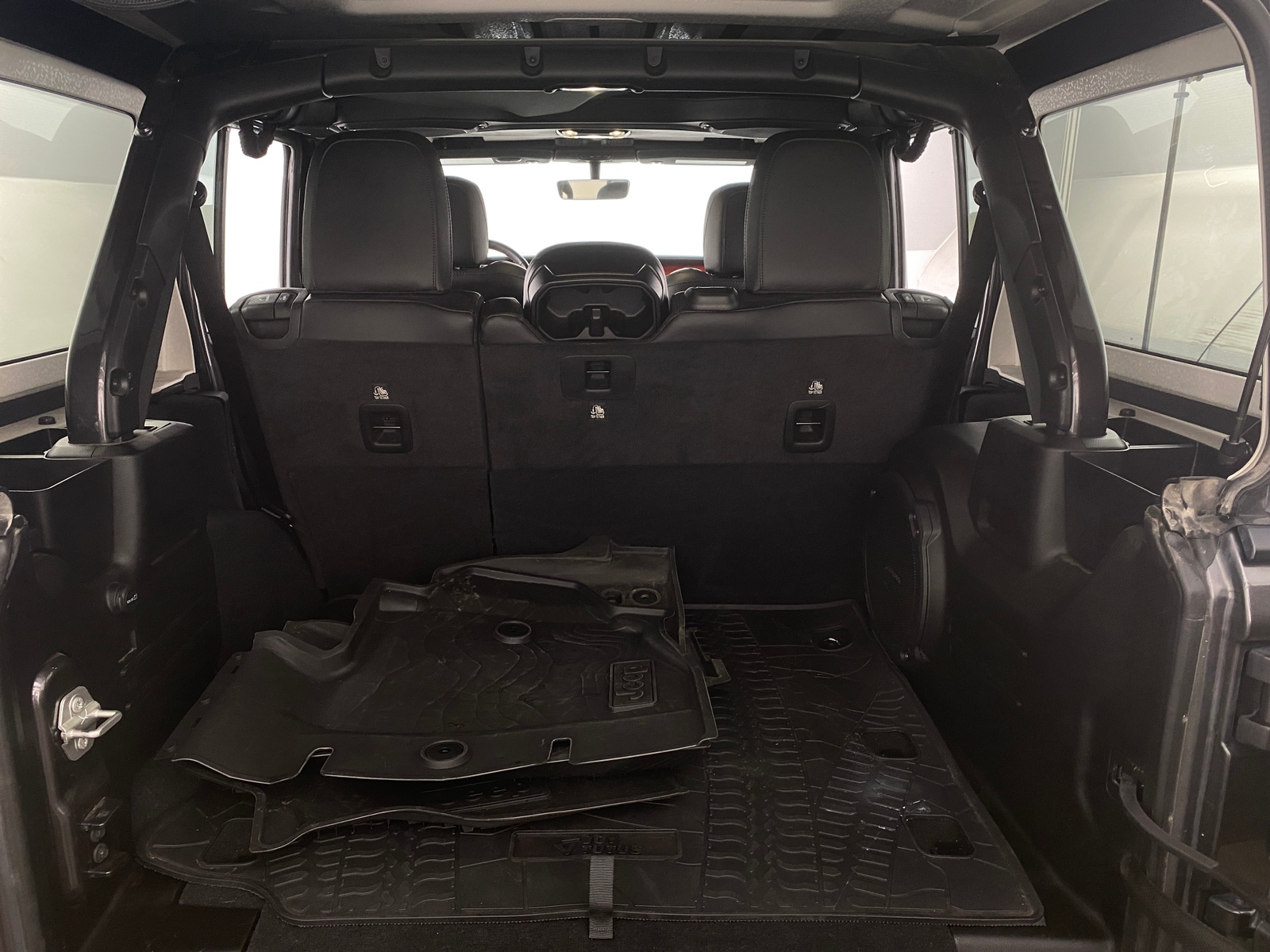 Thumbnail: 2023 Jeep Wrangler - 6