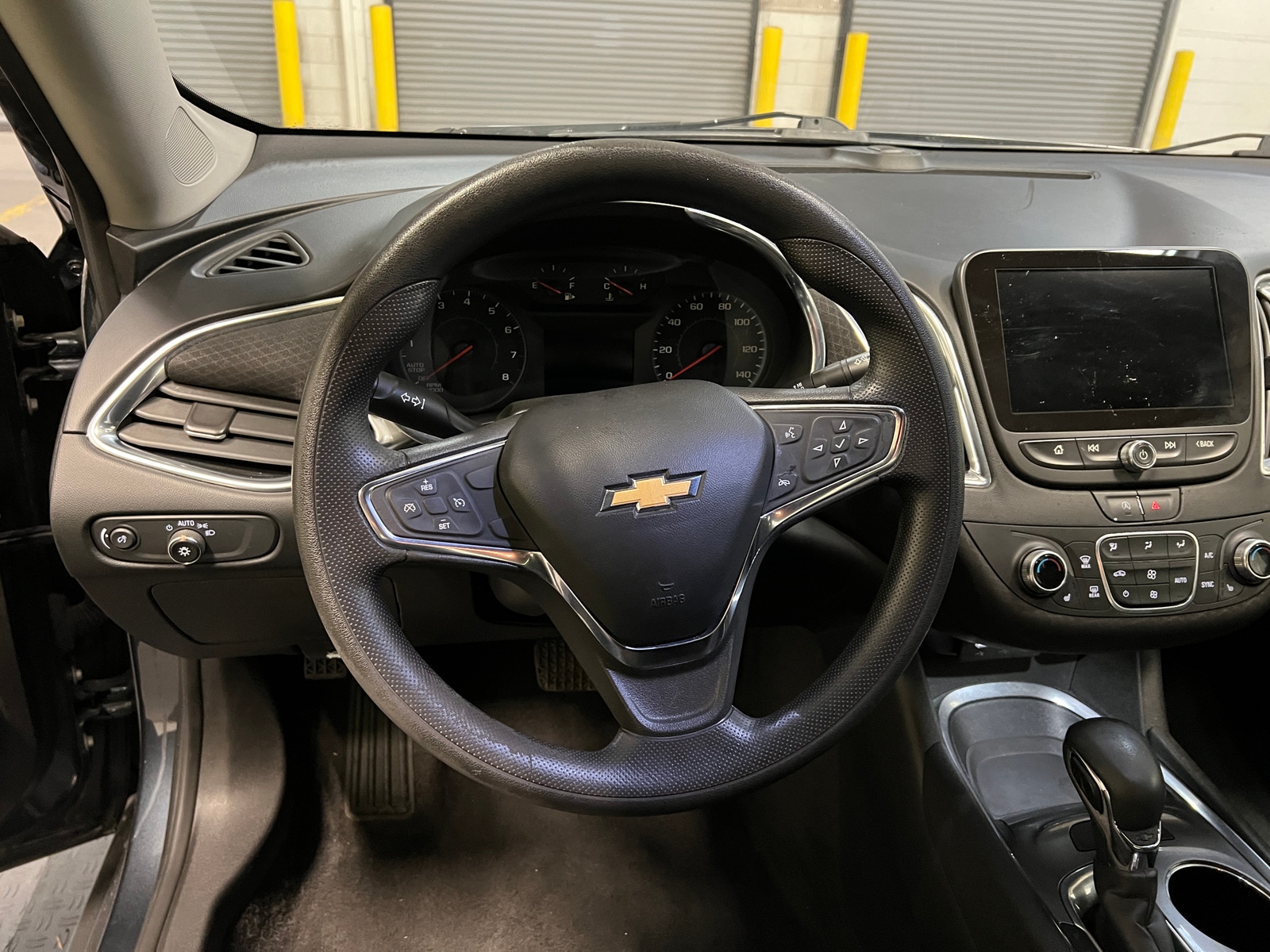 Thumbnail: 2021 Chevrolet Malibu - 5